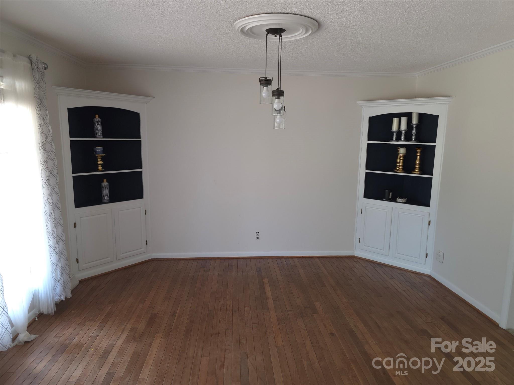 Salisbury, North Carolina, 28144, United States, 5 Bedrooms Bedrooms, ,3 BathroomsBathrooms,Residential,For Sale,1955338