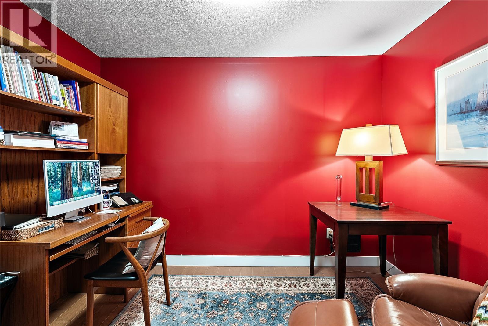 VICTORIA, British Columbia, V8V 4Y1, CA, 2 Bedrooms Bedrooms, ,2 BathroomsBathrooms,Residential,For Sale,1951175