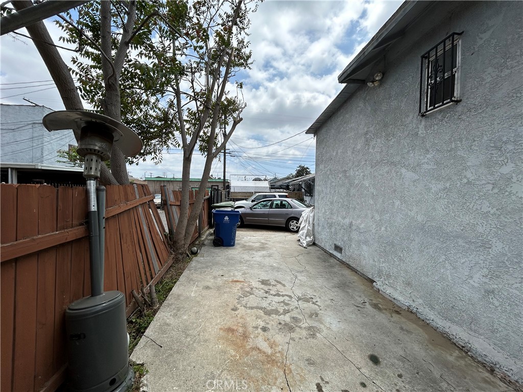 Los Angeles, California, 90011, United States, ,Residential,For Sale,1872569