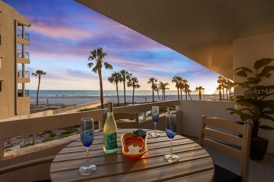Redington Shores, Florida, 33708, United States, 2 Bedrooms Bedrooms, ,2 BathroomsBathrooms,Residential,For Sale,1838596
