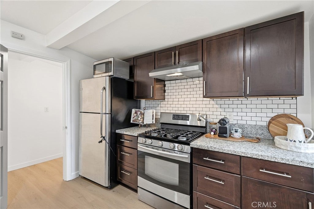 Los Angeles, California, 90063, United States, 2 Bedrooms Bedrooms, ,1 BathroomBathrooms,Residential,For Sale,1990786