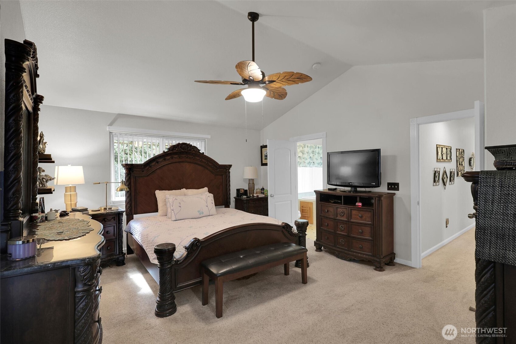 Tacoma, Washington, 98444, United States, 4 Bedrooms Bedrooms, ,4 BathroomsBathrooms,Residential,For Sale,1973833