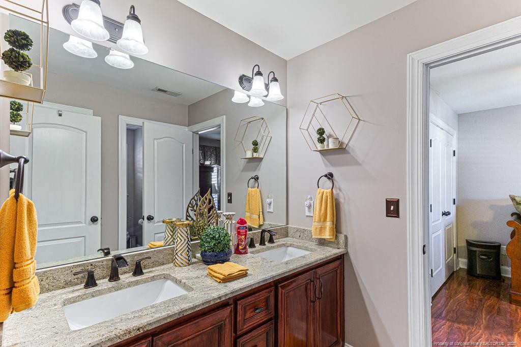 Fayetteville, North Carolina, 28312, United States, 5 Bedrooms Bedrooms, ,4 BathroomsBathrooms,Residential,For Sale,2001884