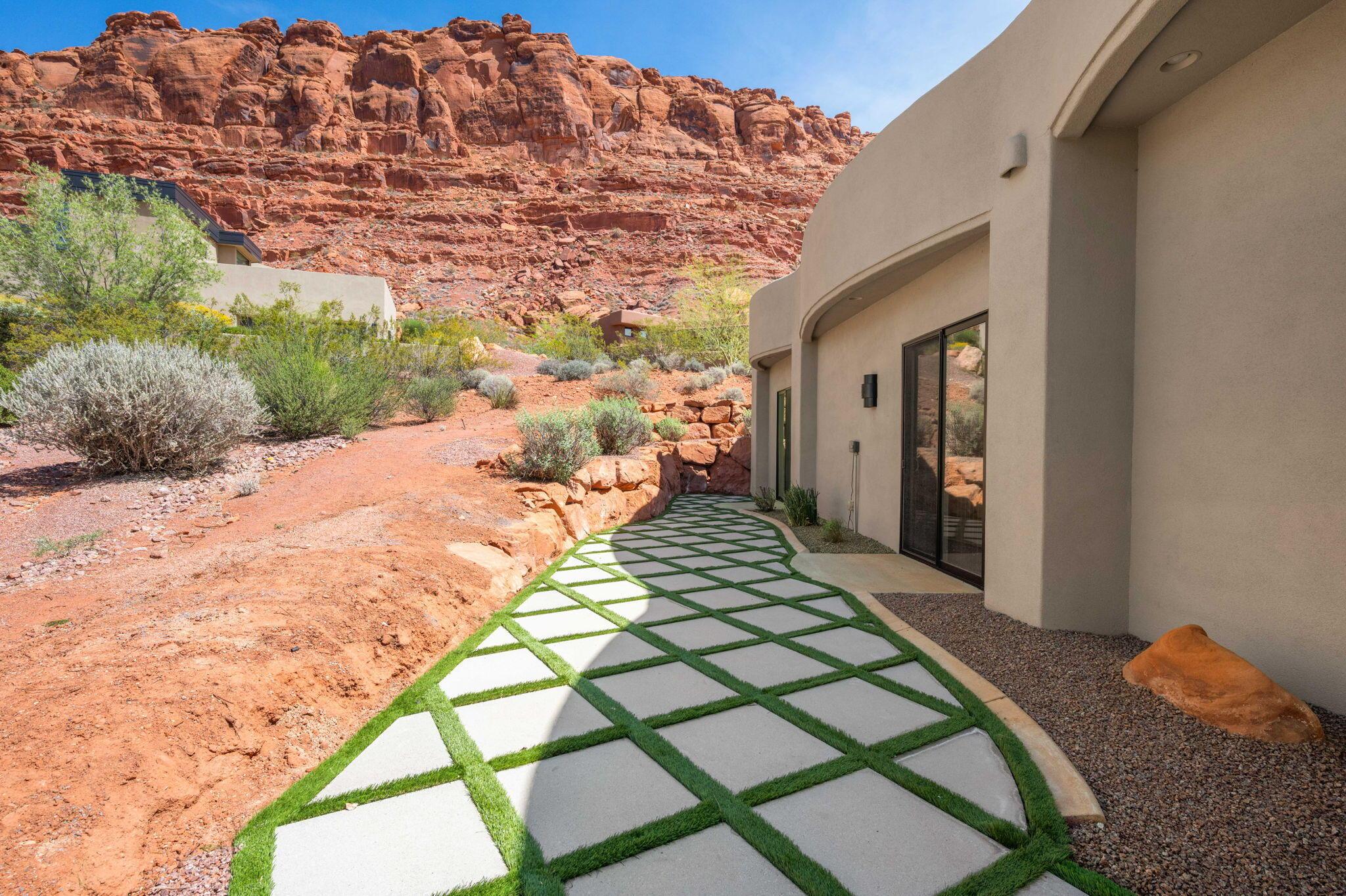 St George, Utah, 84770, United States, 4 Bedrooms Bedrooms, ,5 BathroomsBathrooms,Residential,For Sale,1976696