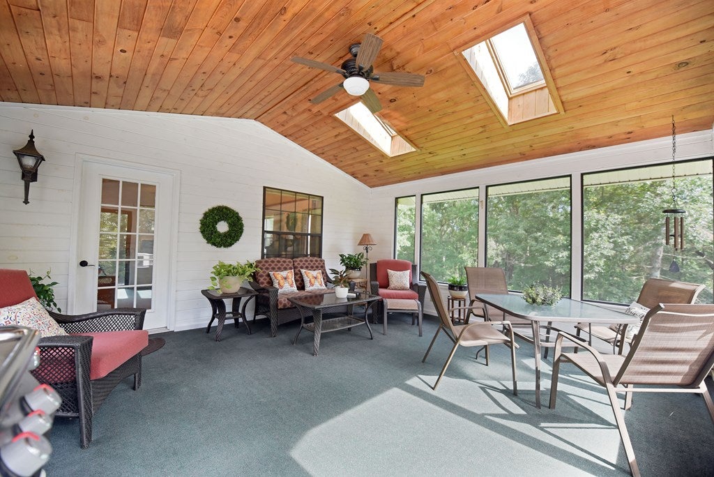 Ellijay, Georgia, 30536, United States, 4 Bedrooms Bedrooms, ,3 BathroomsBathrooms,Residential,For Sale,1940340