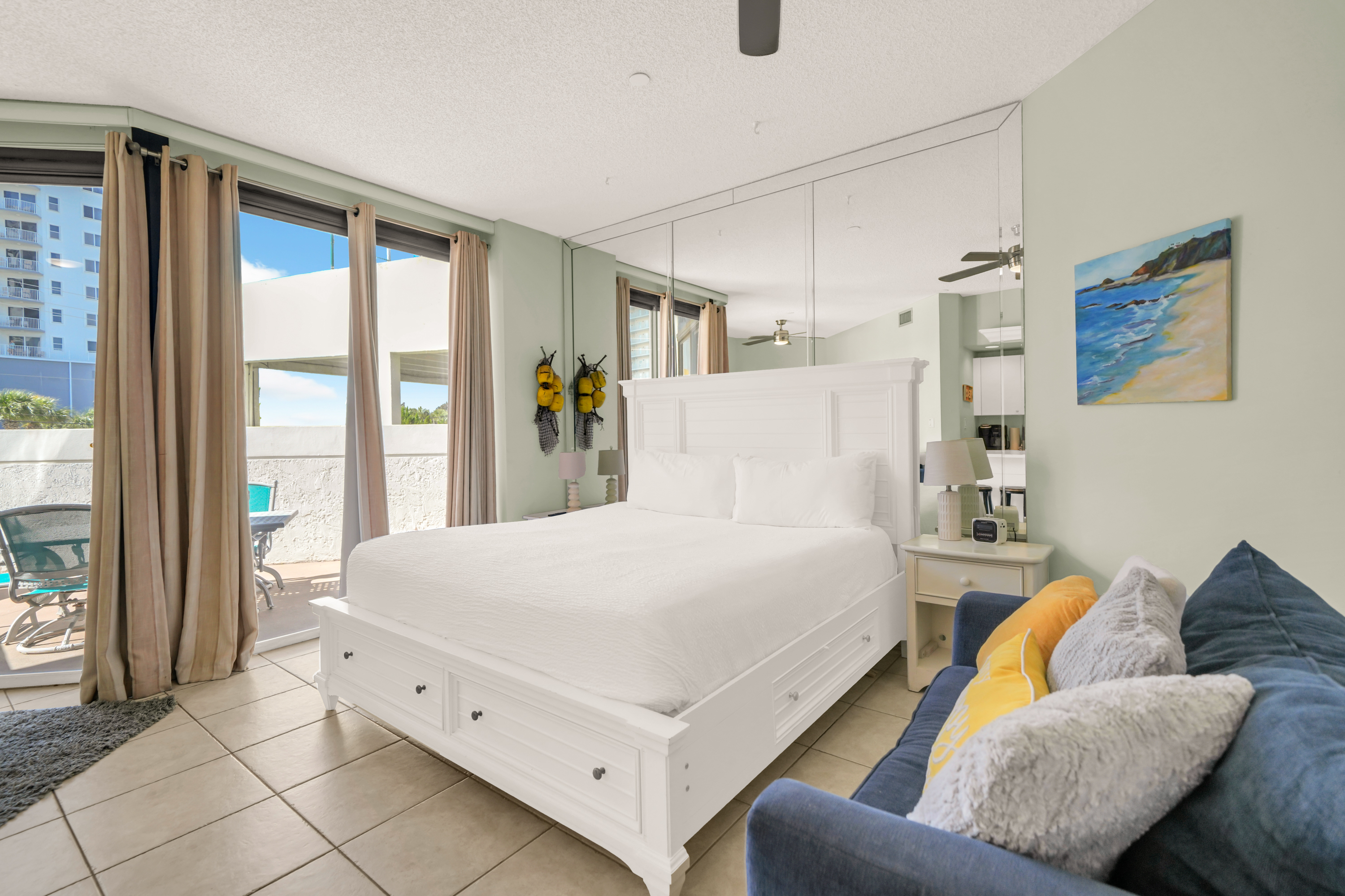  Turnkey Ground-Floor Condo With Private Patio And Resort Amenities - 物件實景