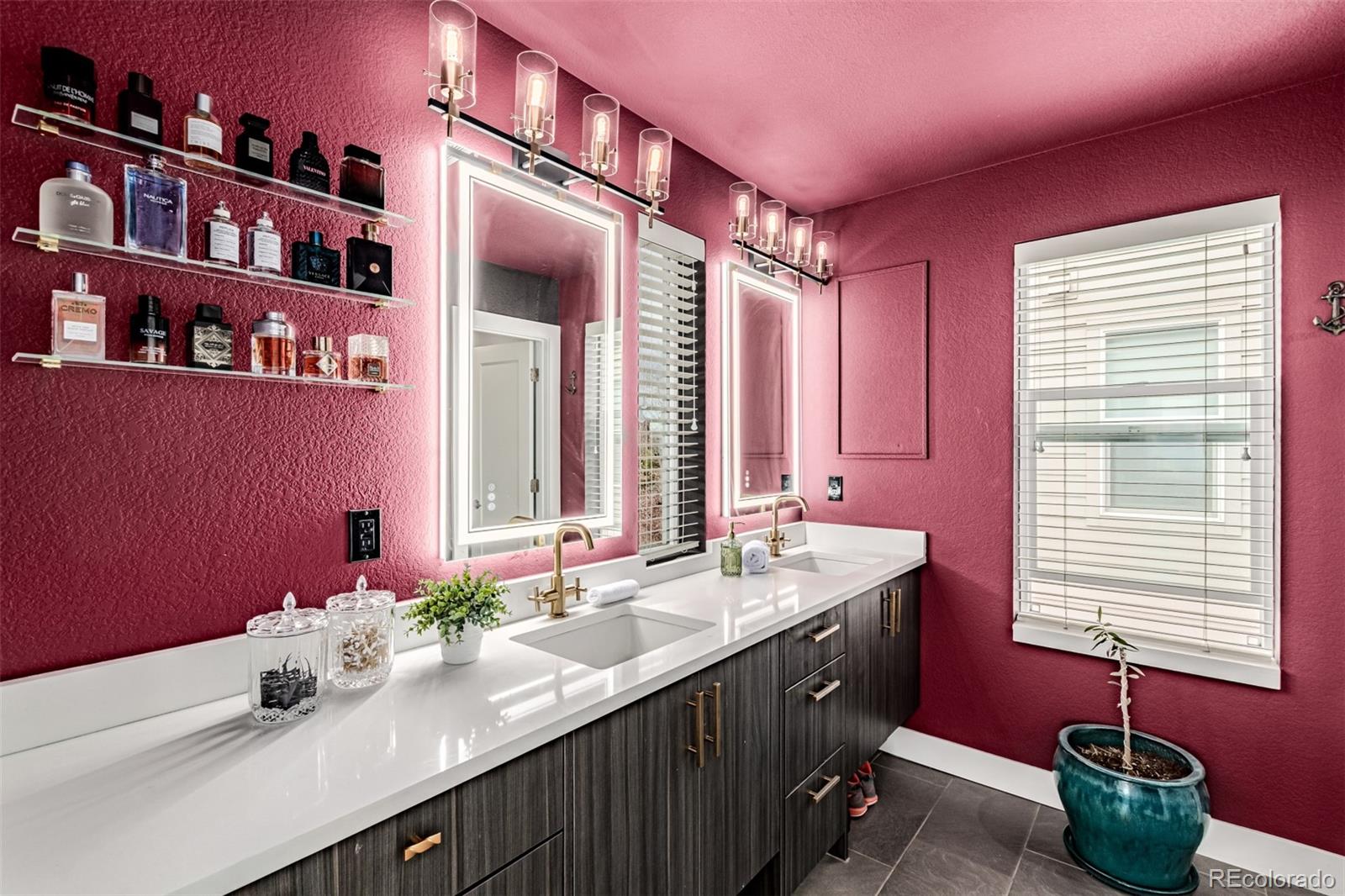 Denver, Colorado, 80204, United States, 3 Bedrooms Bedrooms, ,1 BathroomBathrooms,Residential,For Sale,1990930