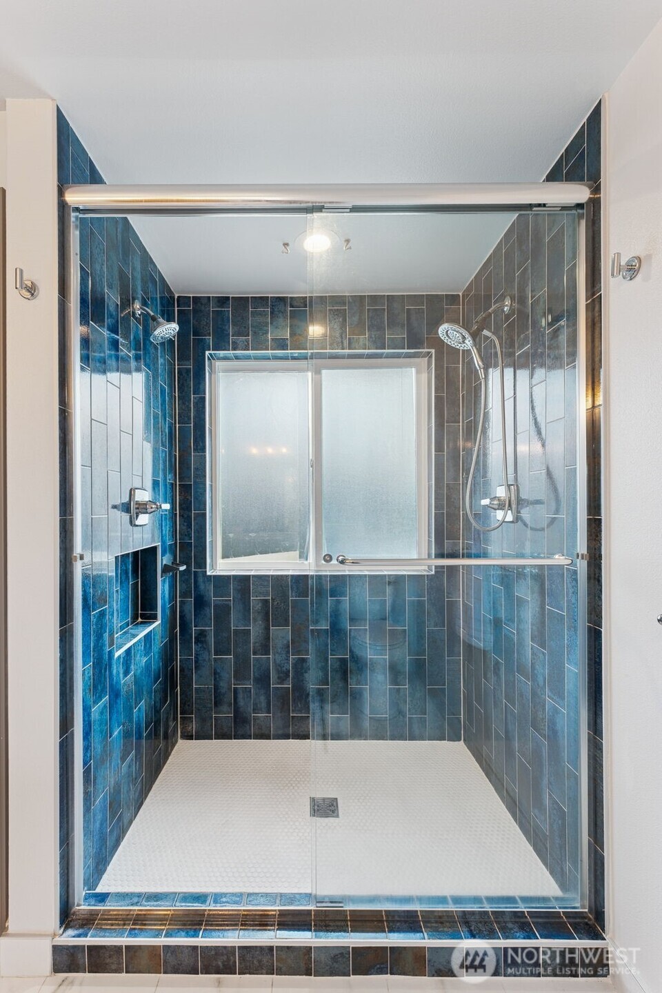 Tacoma, Washington, 98445, United States, 3 Bedrooms Bedrooms, ,2 BathroomsBathrooms,Residential,For Sale,1976537