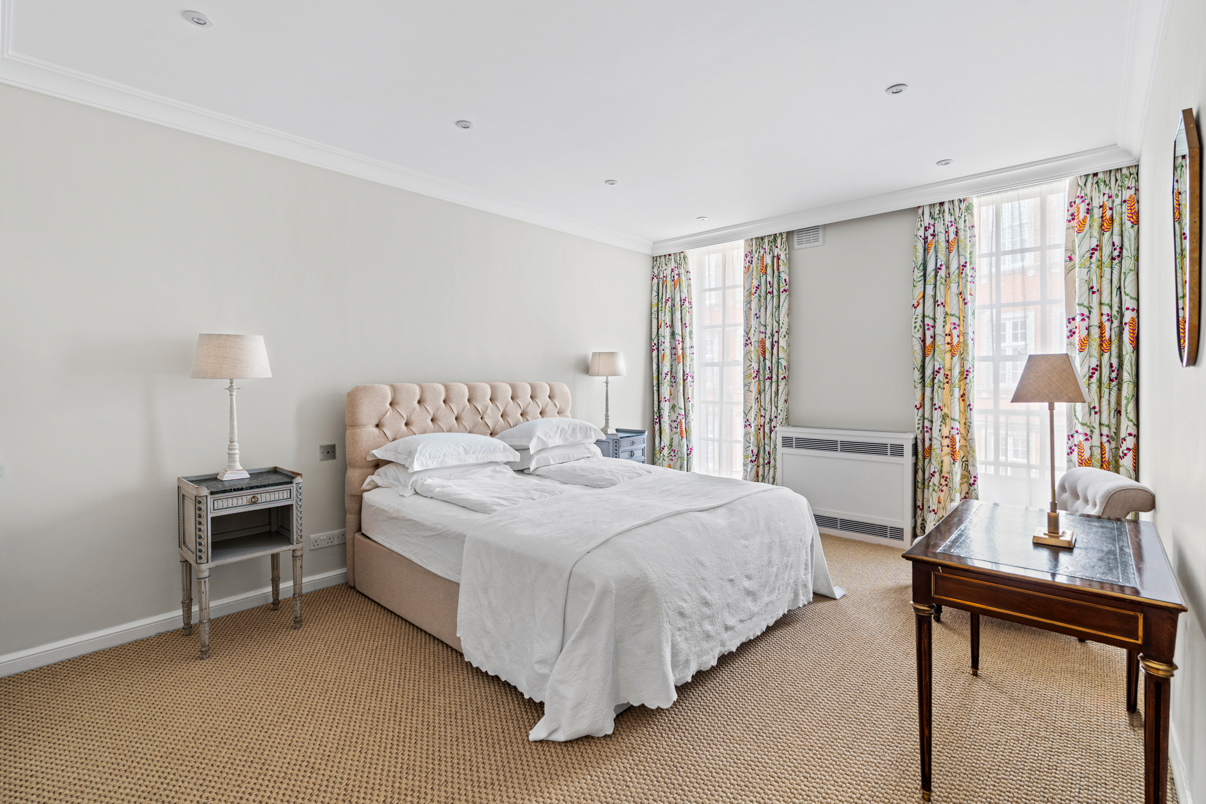  A Four-Bedroom Apartment Moments from Sloane Square with Porter and Parking - 物件實景