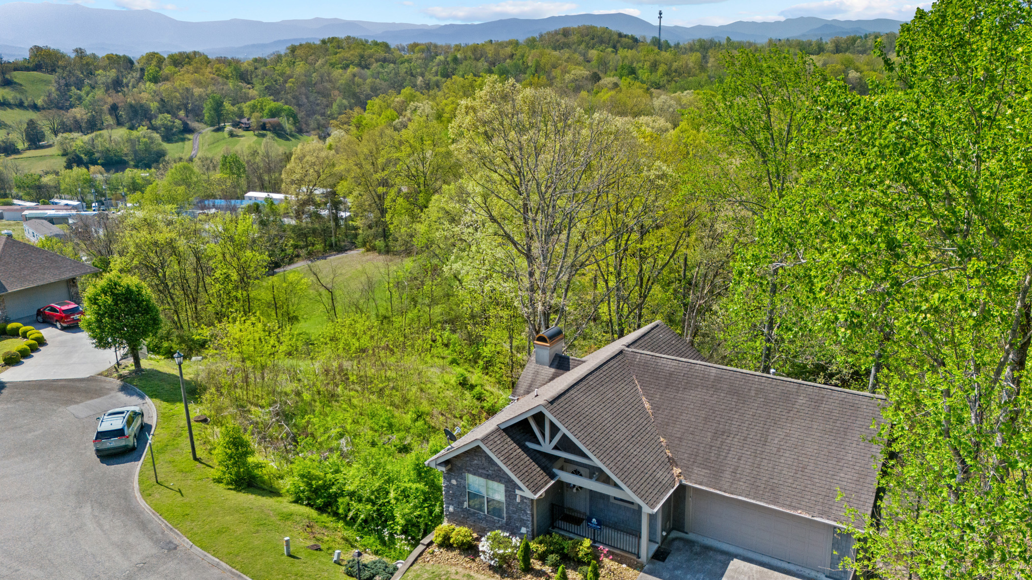 Sevierville, Tennessee, 37862, United States, 3 Bedrooms Bedrooms, ,3 BathroomsBathrooms,Residential,For Sale,1982821