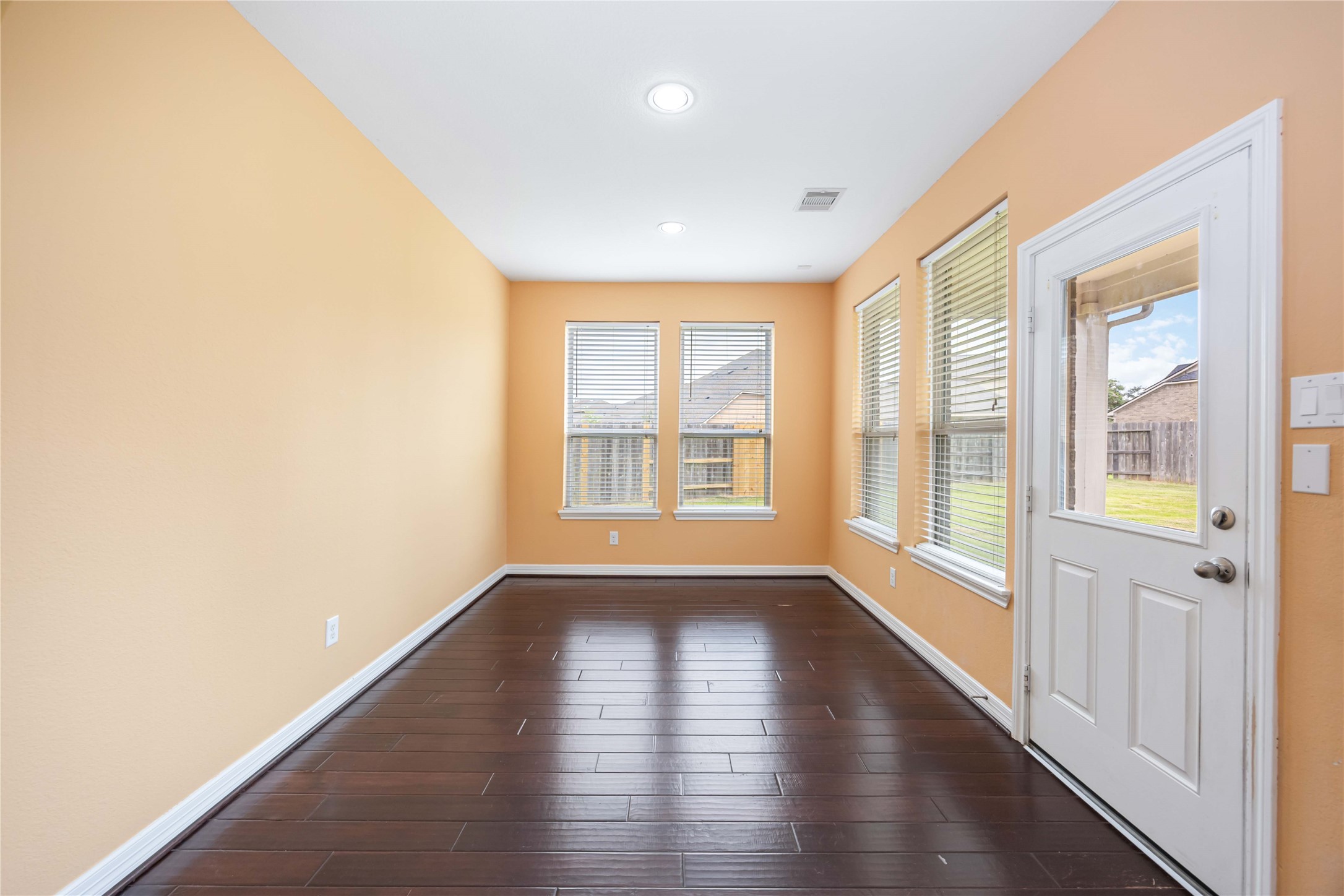 Missouri City, Texas, 77459, United States, 5 Bedrooms Bedrooms, ,4 BathroomsBathrooms,Residential,For Sale,1906951
