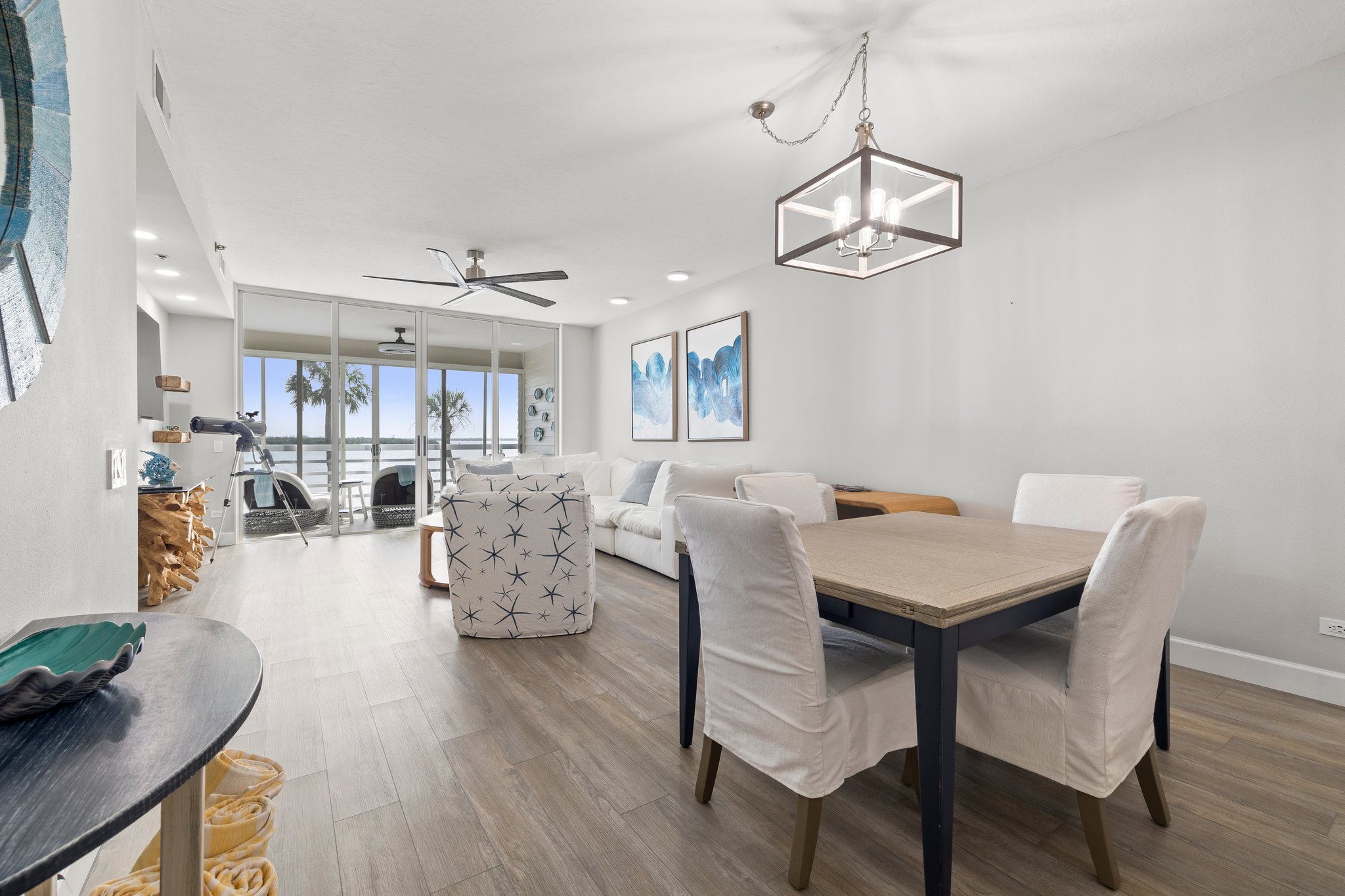 Longboat Key, Florida, 34228, United States, 2 Bedrooms Bedrooms, ,2 BathroomsBathrooms,Residential,For Sale,1851438