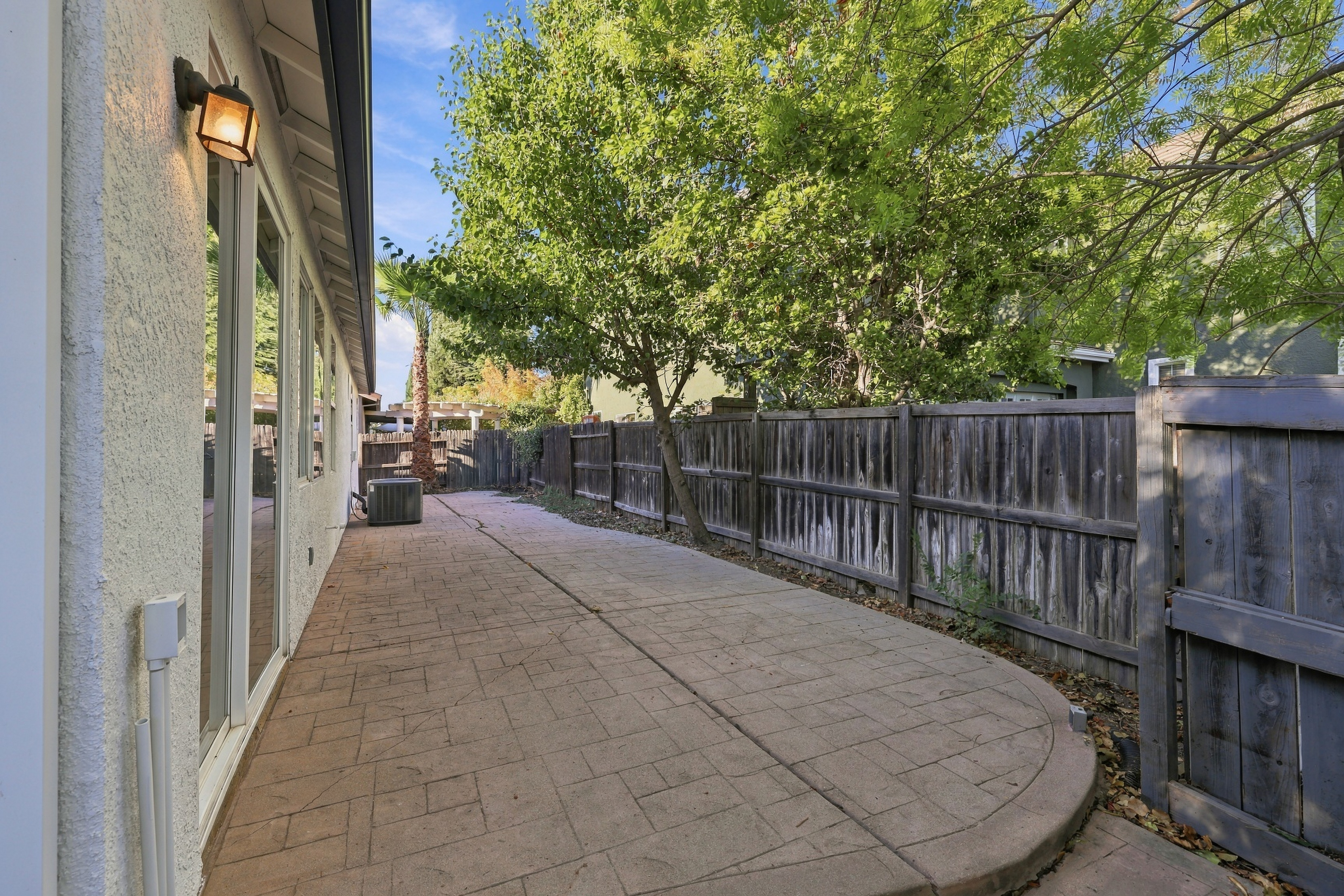  5602 Pop Becker Street, Sacramento, CA 95835 - 物件實景