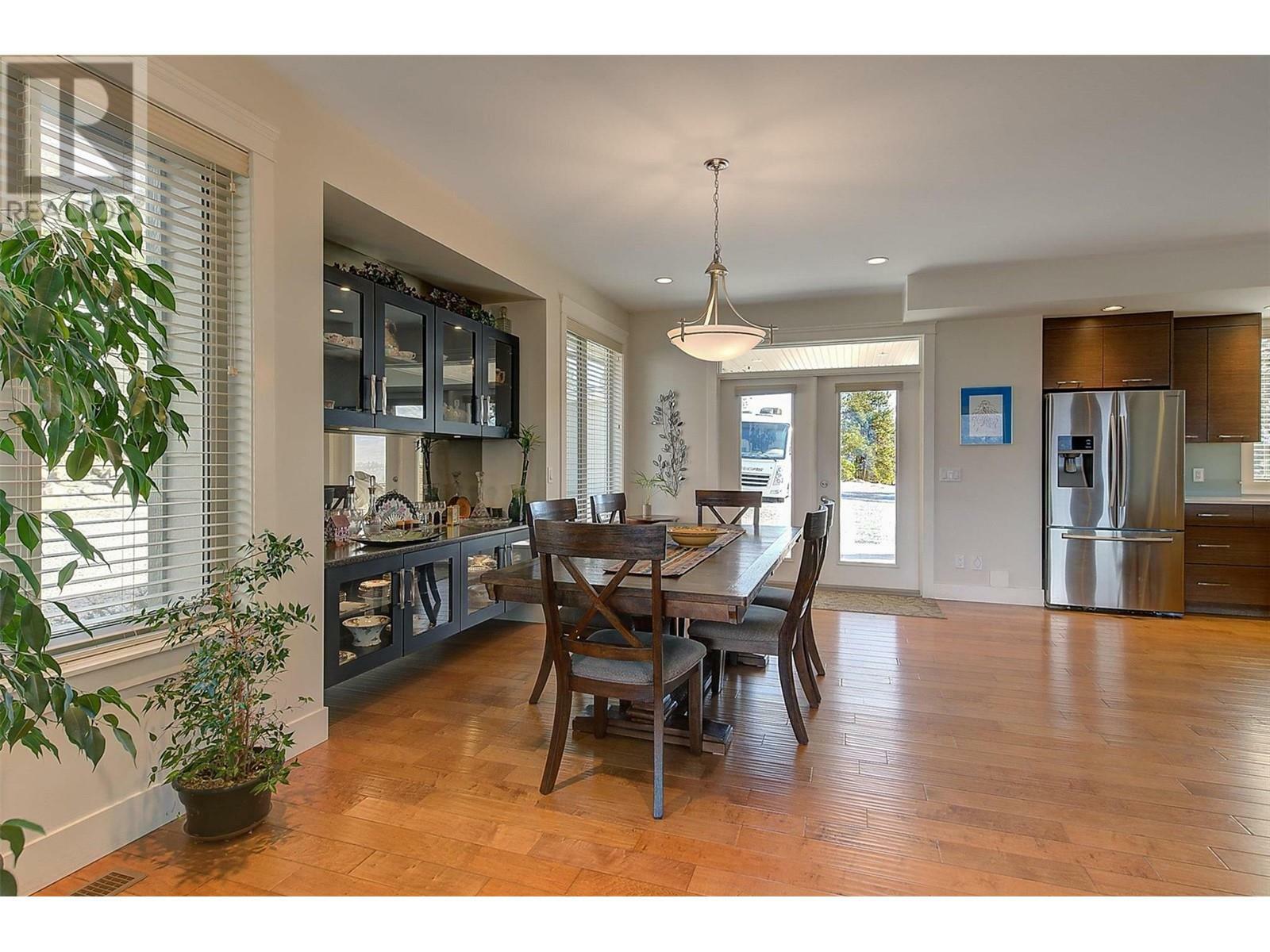 KELOWNA, British Columbia, V1V 2R1, CA, 4 Bedrooms Bedrooms, ,3 BathroomsBathrooms,Residential,For Sale,1839022