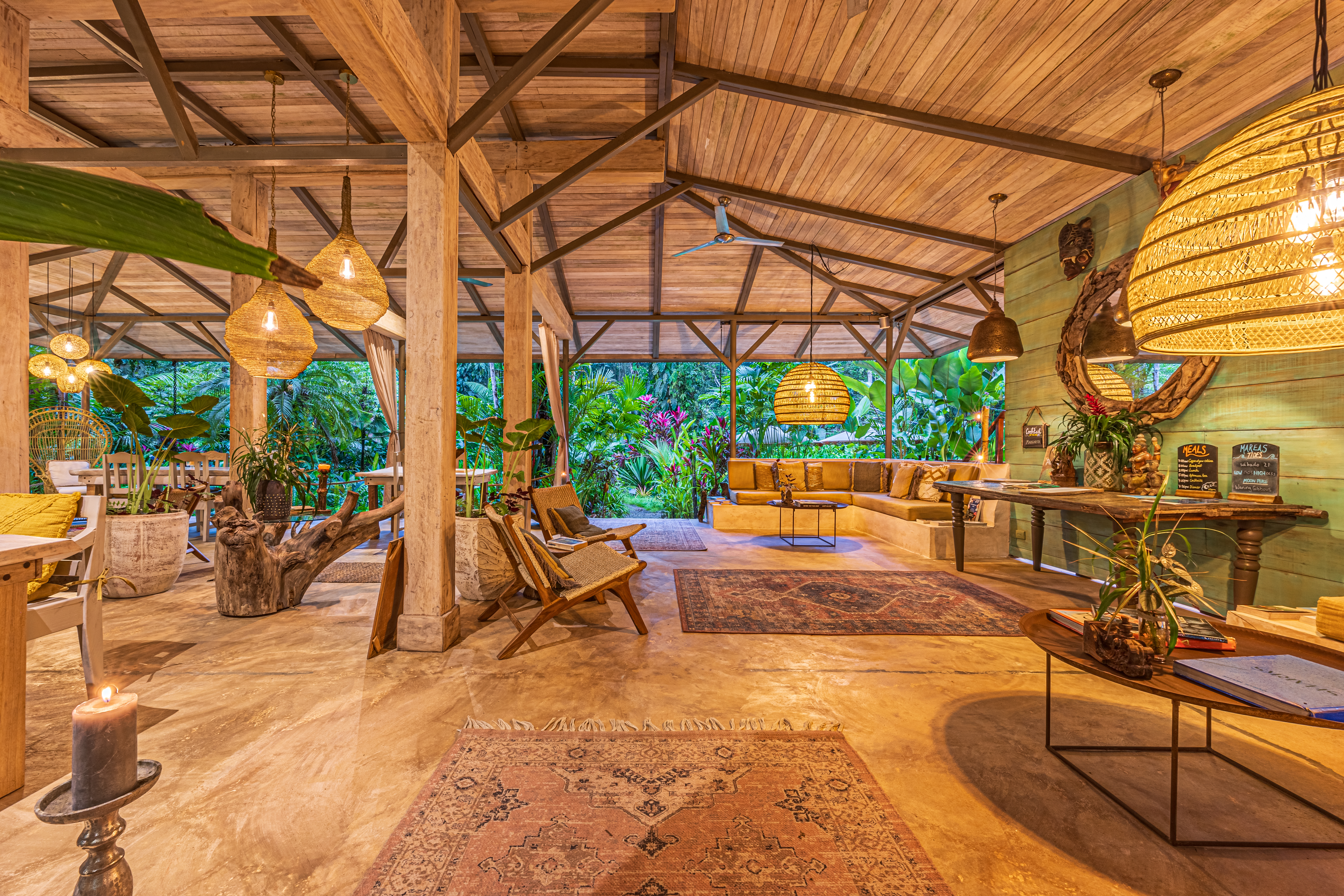 Golfito, Puntarenas, CR, 15 Bedrooms Bedrooms, ,13 BathroomsBathrooms,Residential,For Sale,1903279