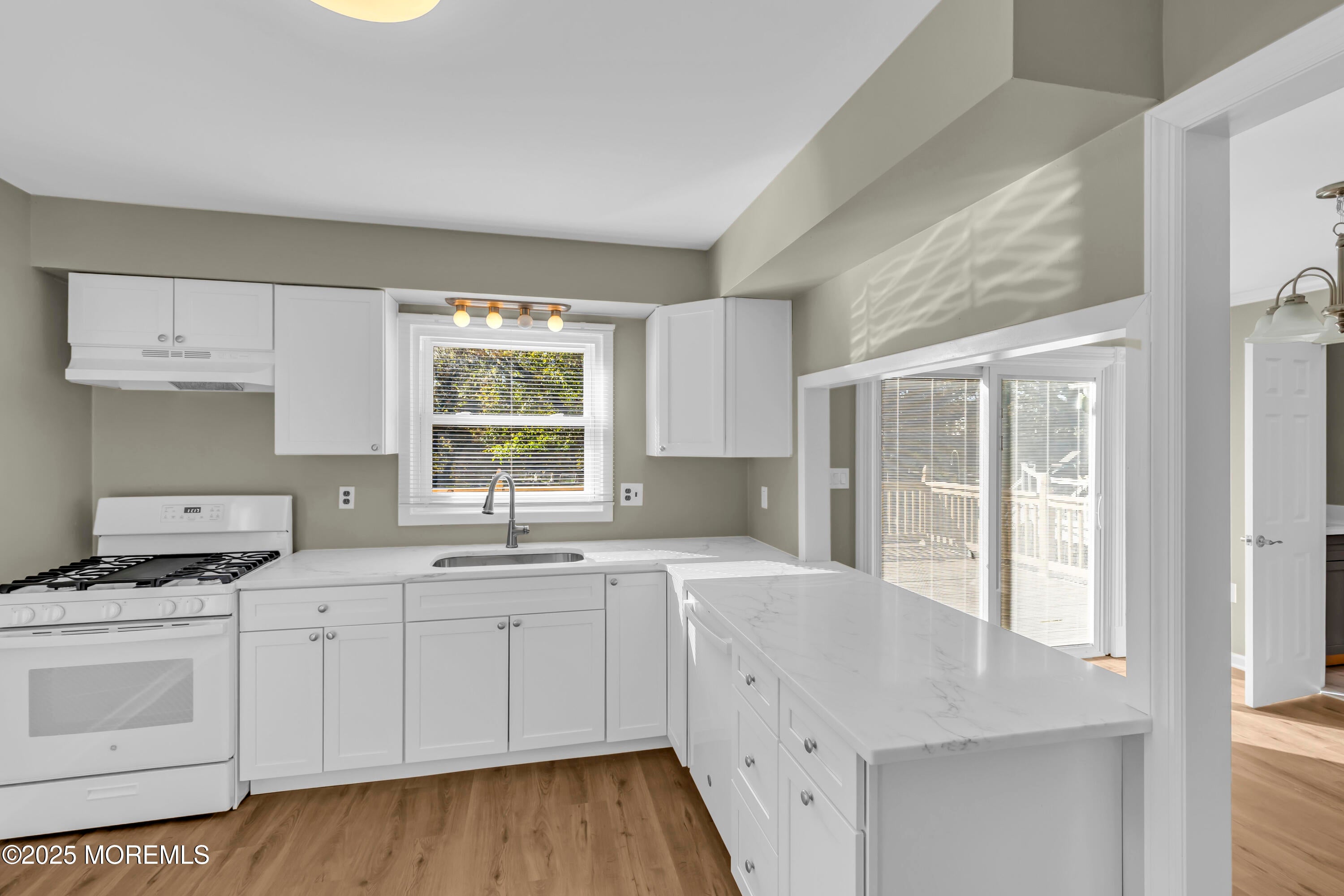 Freehold, New Jersey, 07728, United States, 3 Bedrooms Bedrooms, ,2 BathroomsBathrooms,Residential,For Sale,1990180