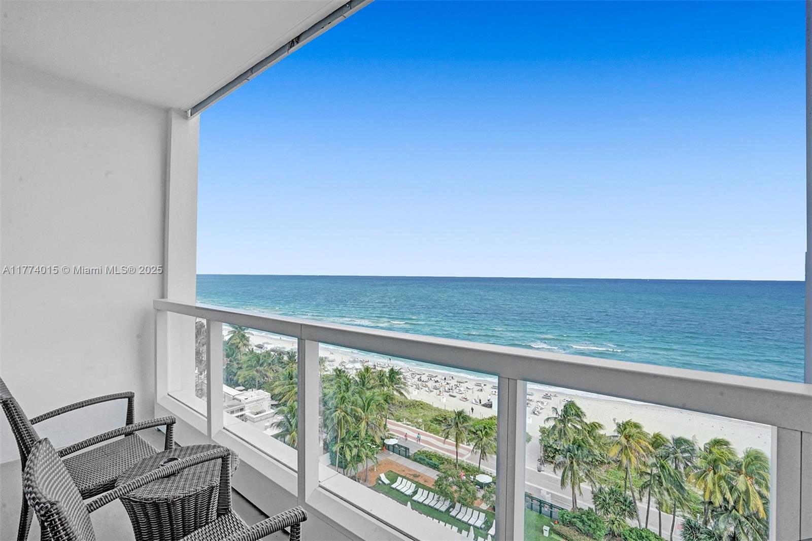 Miami Beach, Florida, 33140, United States, 2 Bedrooms Bedrooms, ,3 BathroomsBathrooms,Residential,For Sale,1759020