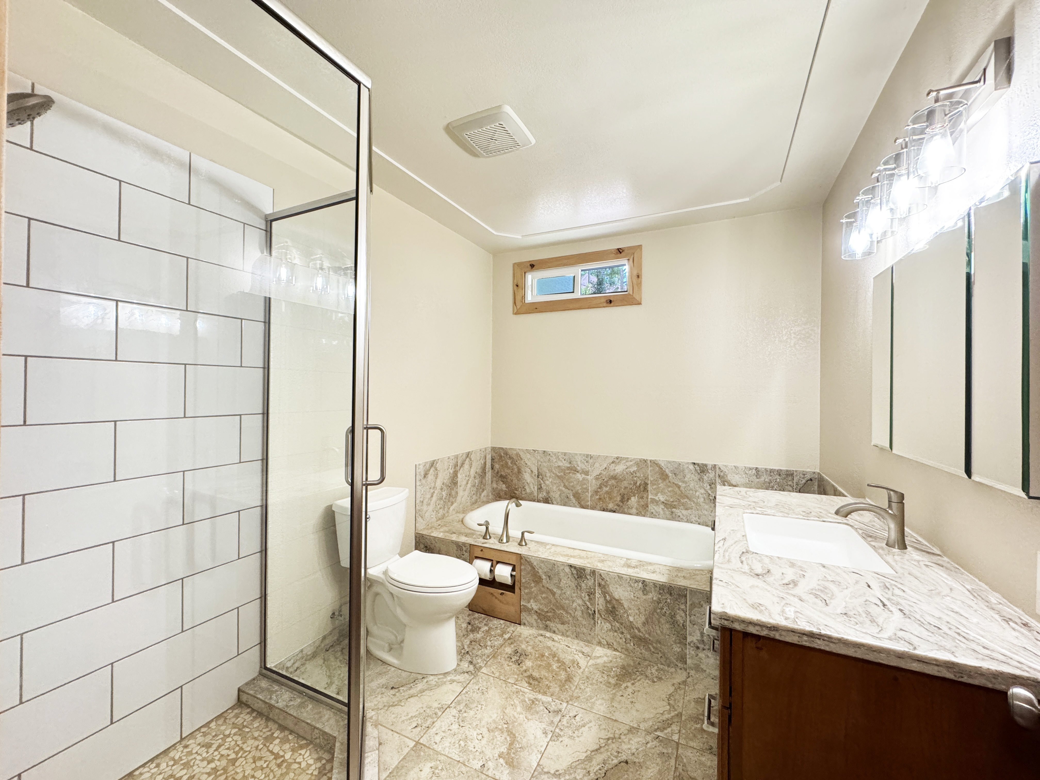 Willits, California, 95490, United States, 2 Bedrooms Bedrooms, ,2 BathroomsBathrooms,Residential,For Sale,1943077
