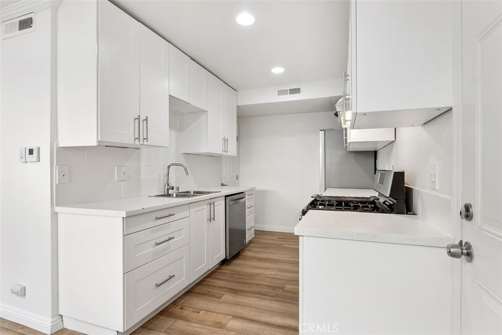 Mission Viejo, California, 92691, United States, 3 Bedrooms Bedrooms, ,2 BathroomsBathrooms,Residential,For Sale,1901341