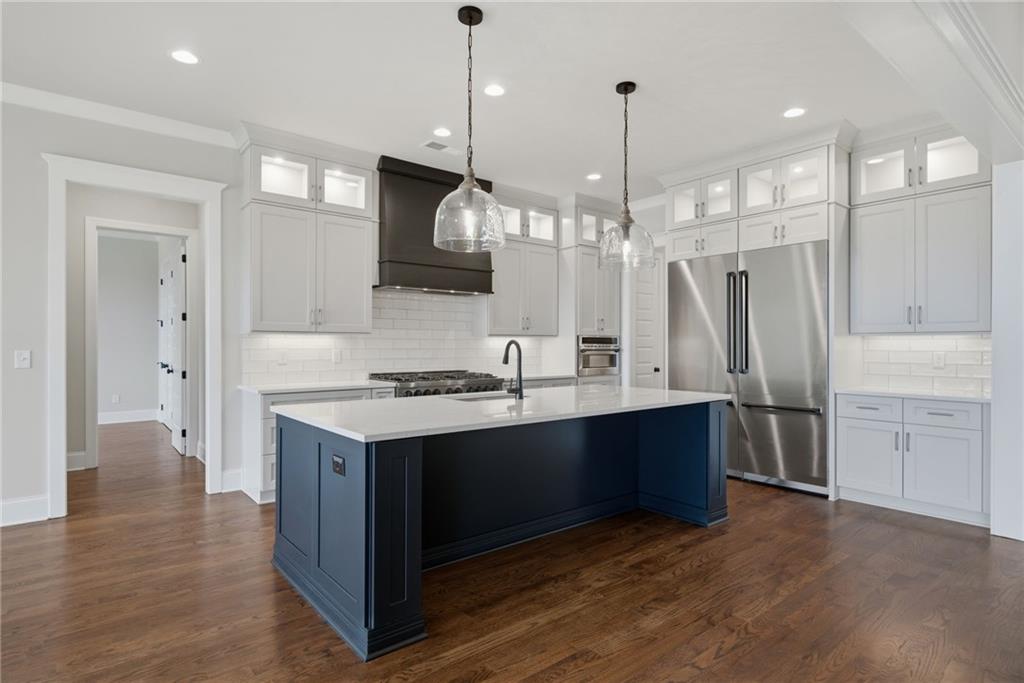 Gainesville, Georgia, 30506, United States, 5 Bedrooms Bedrooms, ,7 BathroomsBathrooms,Residential,For Sale,1996657