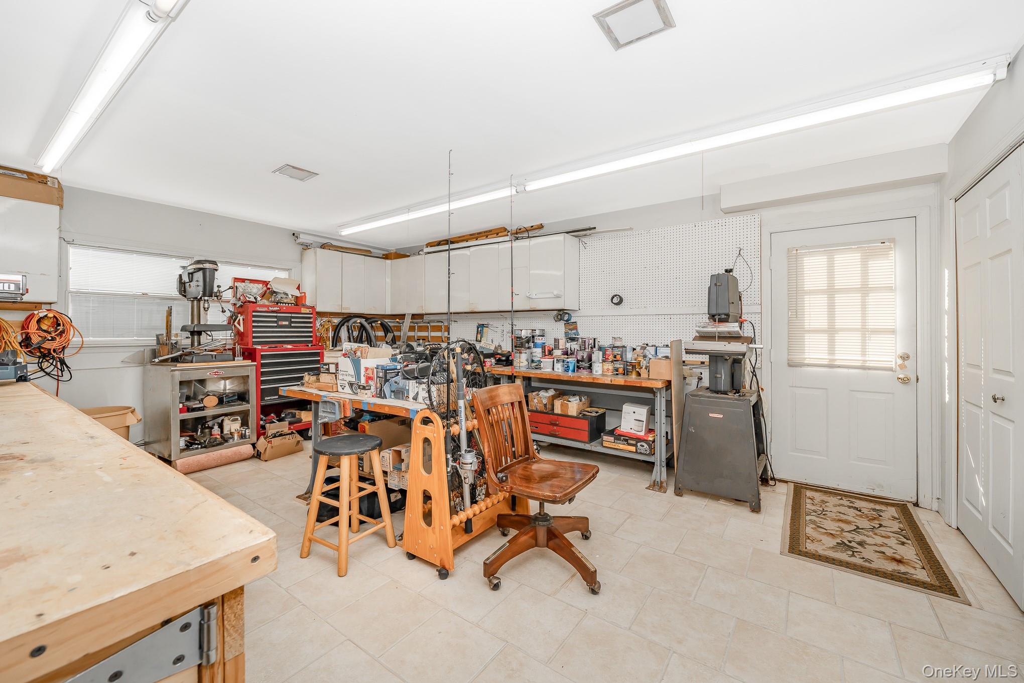 West Islip, New York, 11795, United States, 5 Bedrooms Bedrooms, ,5 BathroomsBathrooms,Residential,For Sale,1943882
