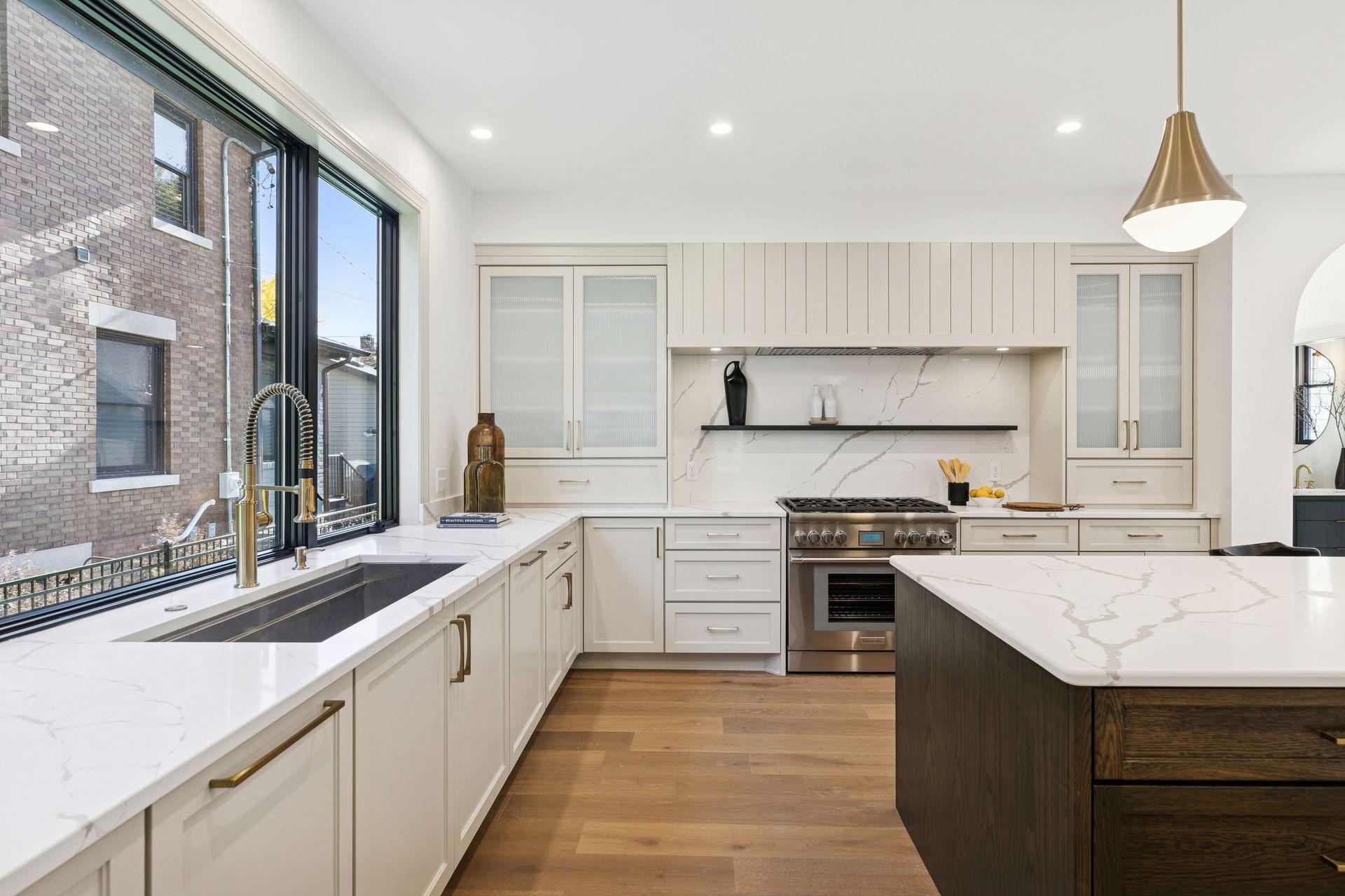 Saint Paul, Minnesota, 55105, United States, 5 Bedrooms Bedrooms, ,4 BathroomsBathrooms,Residential,For Sale,1989282