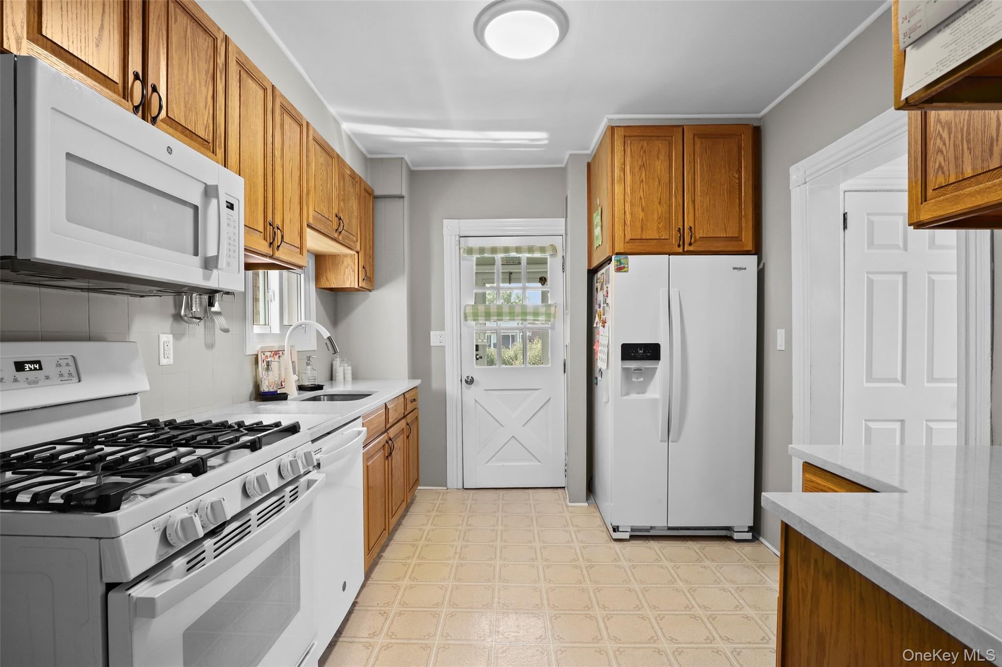 Ossining, New York, 10562, United States, 3 Bedrooms Bedrooms, ,2 BathroomsBathrooms,Residential,For Sale,1922998