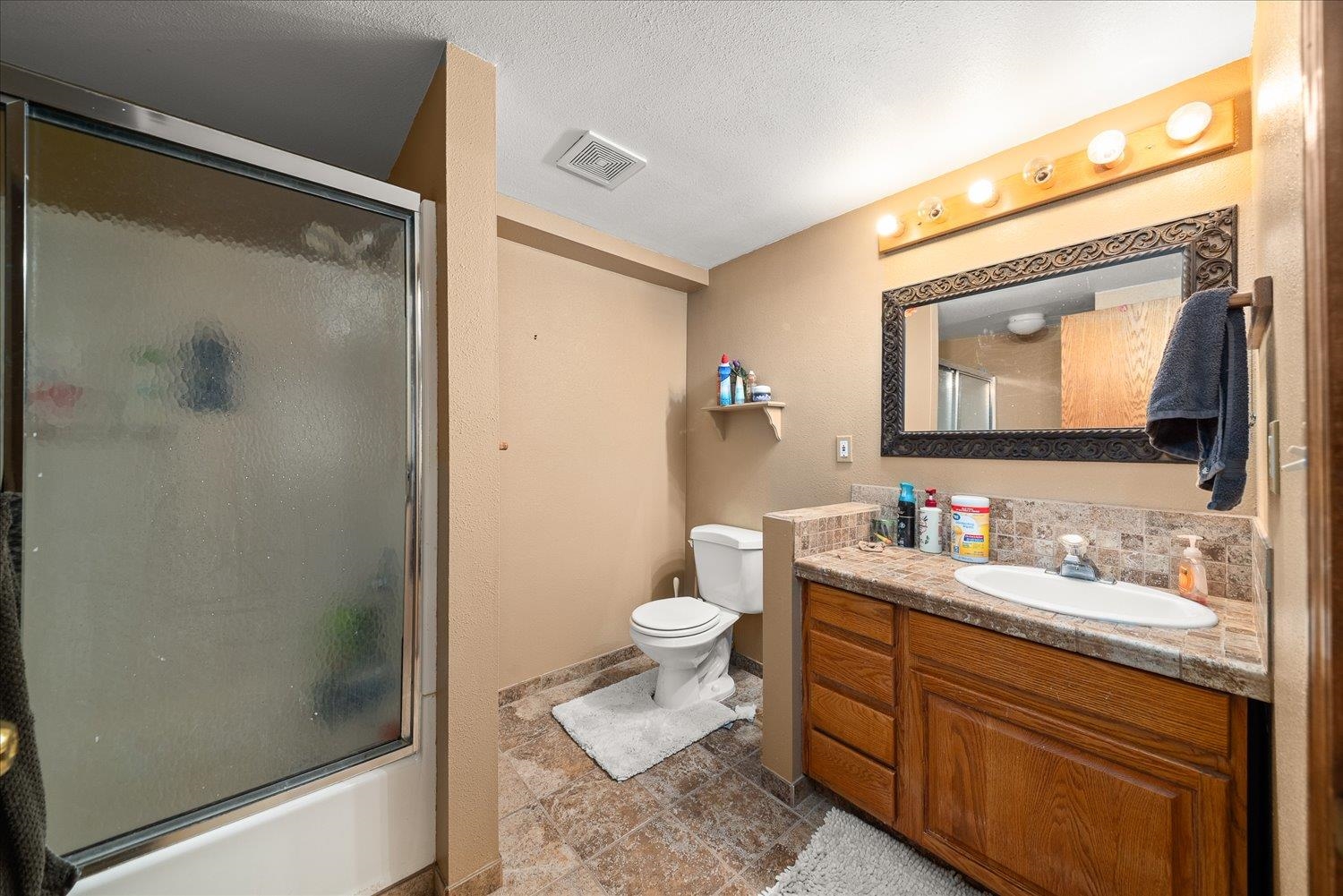 Spokane, Washington, 99208, United States, 5 Bedrooms Bedrooms, ,4 BathroomsBathrooms,Residential,For Sale,1979653