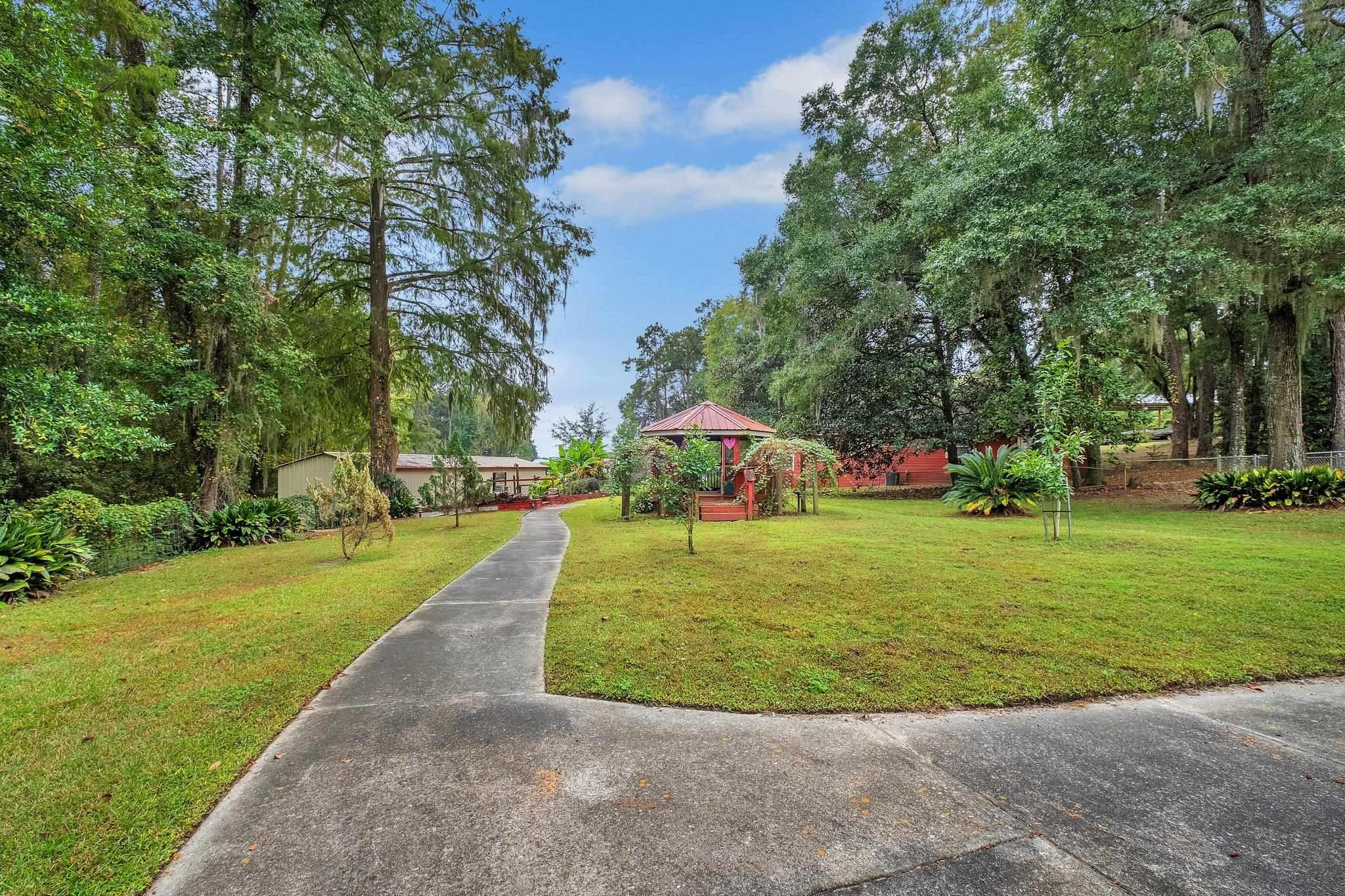 Quincy, Florida, 32351, United States, 3 Bedrooms Bedrooms, ,2 BathroomsBathrooms,Residential,For Sale,1804013