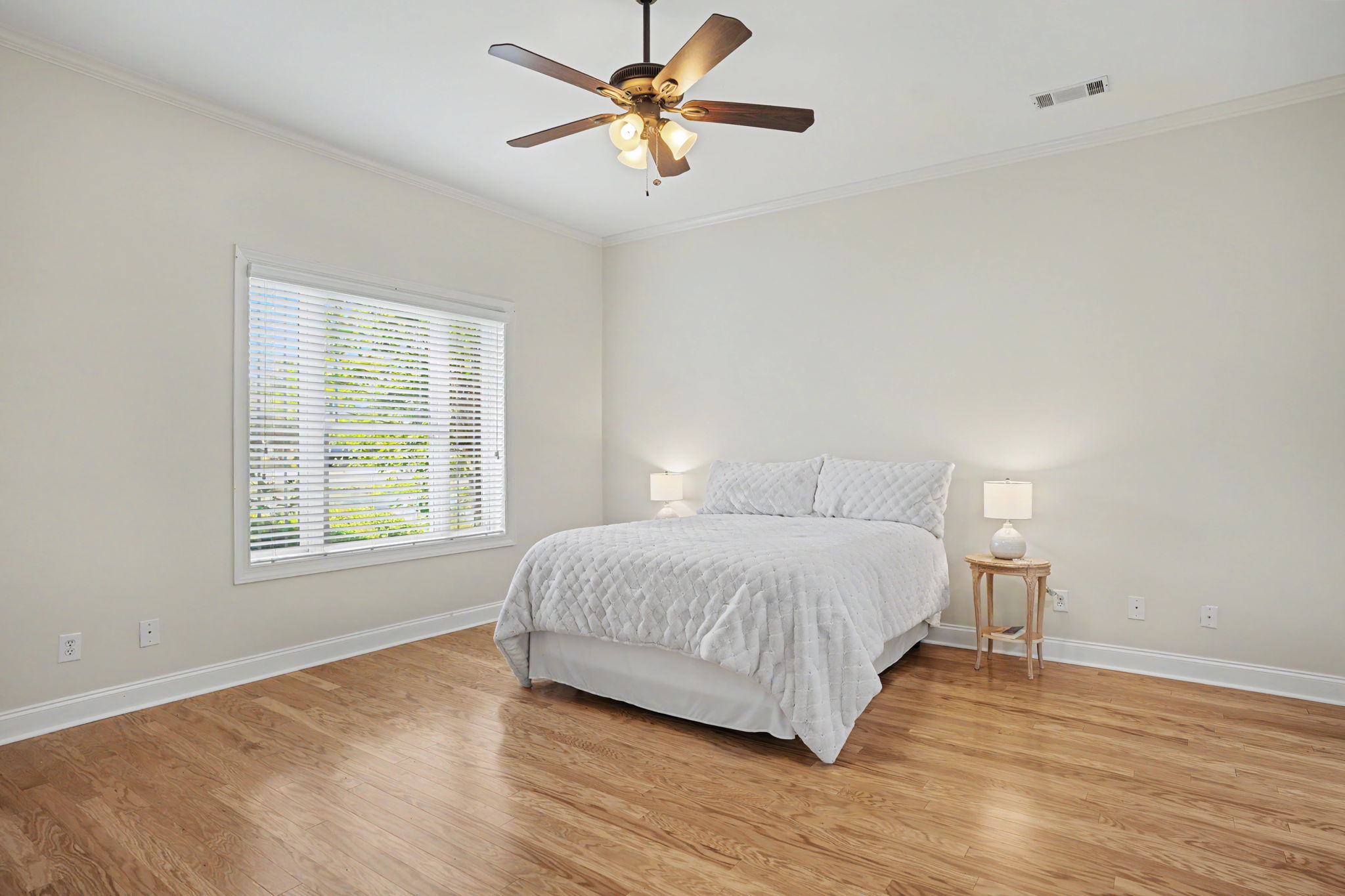  1201 River Oaks Drive, Richmond Hill - 物件實景