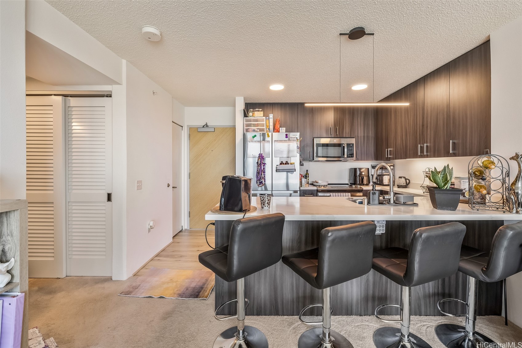 Honolulu, Hawaii, 96813, United States, 2 Bedrooms Bedrooms, ,2 BathroomsBathrooms,Residential,For Sale,1988310