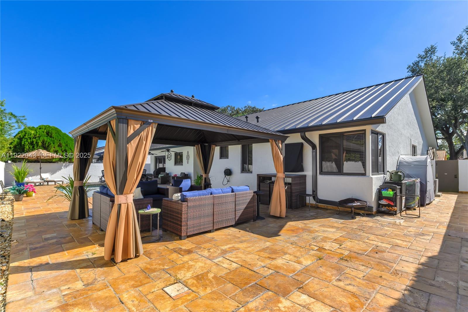 Miami Lakes, Florida, 33016, United States, 3 Bedrooms Bedrooms, ,3 BathroomsBathrooms,Residential,For Sale,2002198