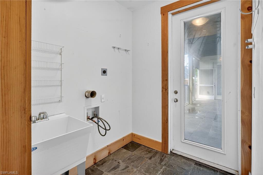 Fort Myers, Florida, 33916, United States, 3 Bedrooms Bedrooms, ,3 BathroomsBathrooms,Residential,For Sale,1917734