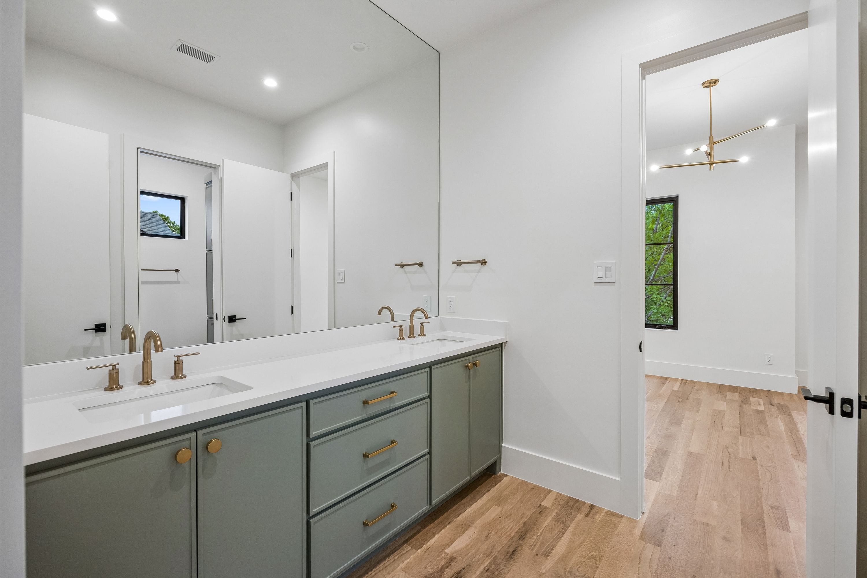  Luxurious East Dallas Home by Birchwood Custom Homes with Modern Elegance - 物件實景