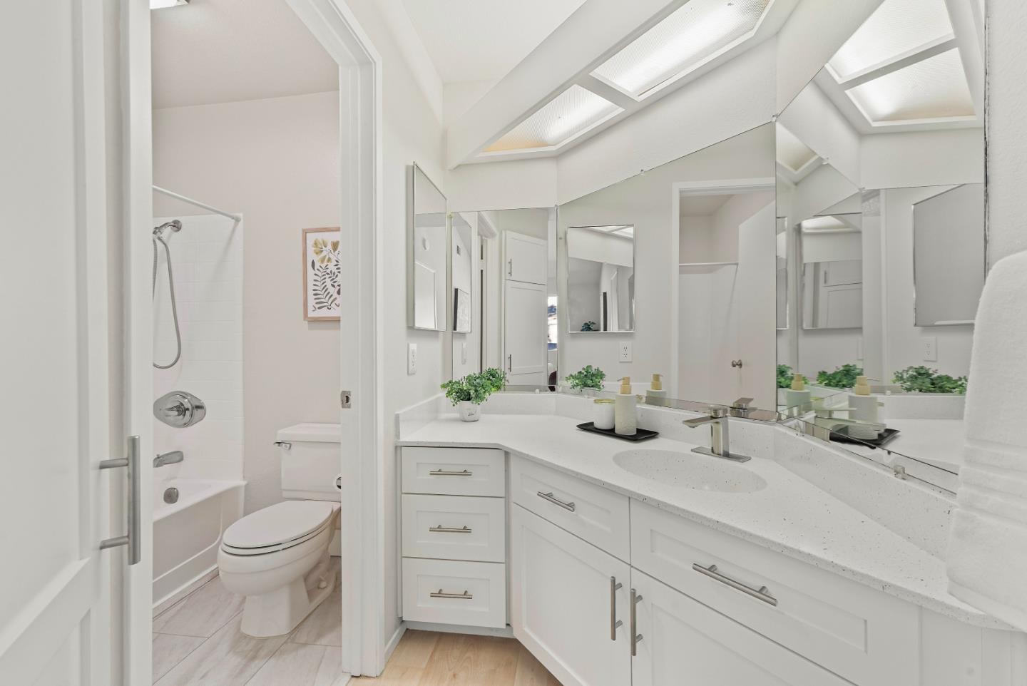 San Jose, California, 95131, United States, 2 Bedrooms Bedrooms, ,2 BathroomsBathrooms,Residential,For Sale,1988107