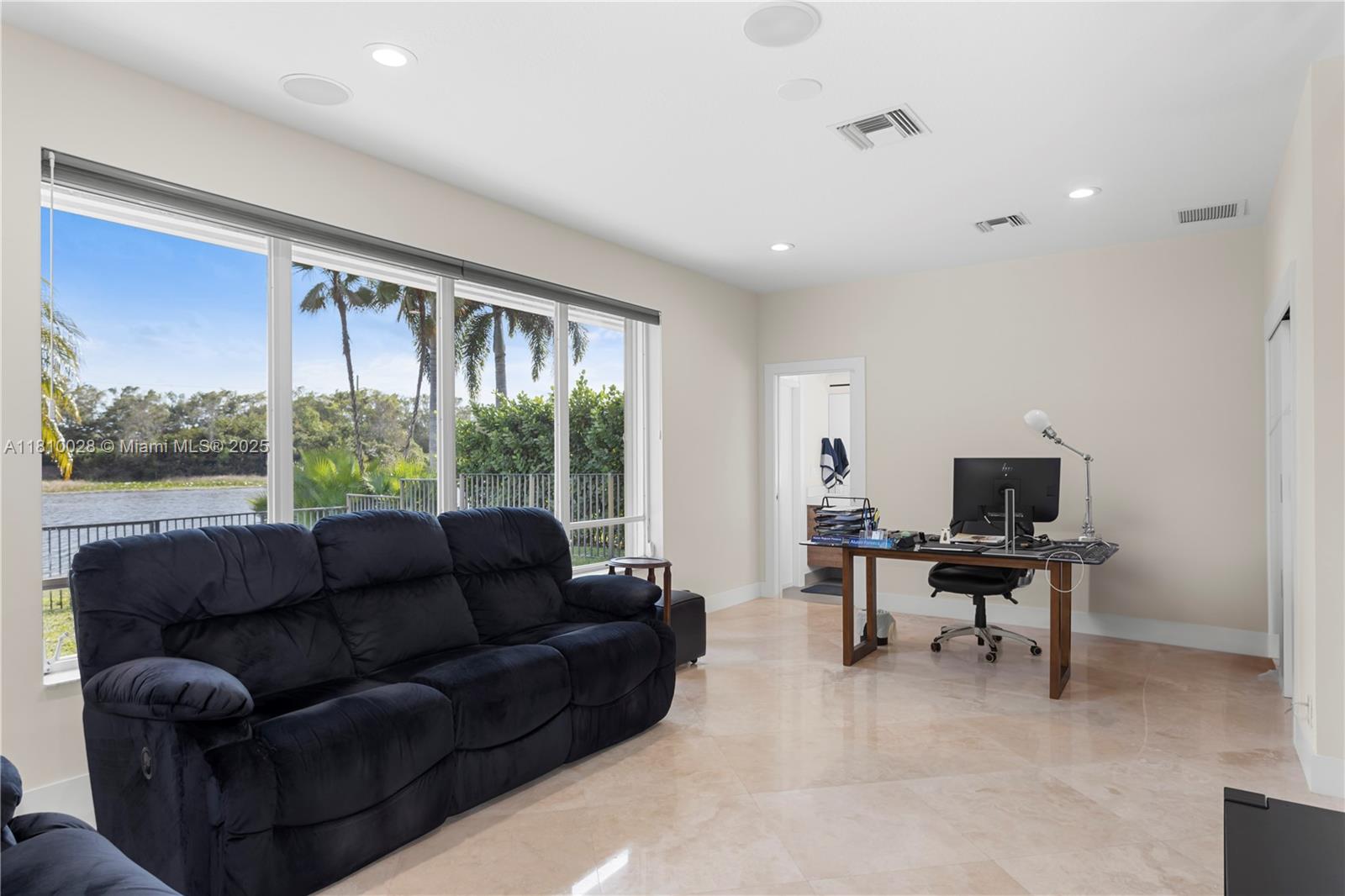 Weston, Florida, 33327, United States, 5 Bedrooms Bedrooms, ,5 BathroomsBathrooms,Residential,For Sale,1837536