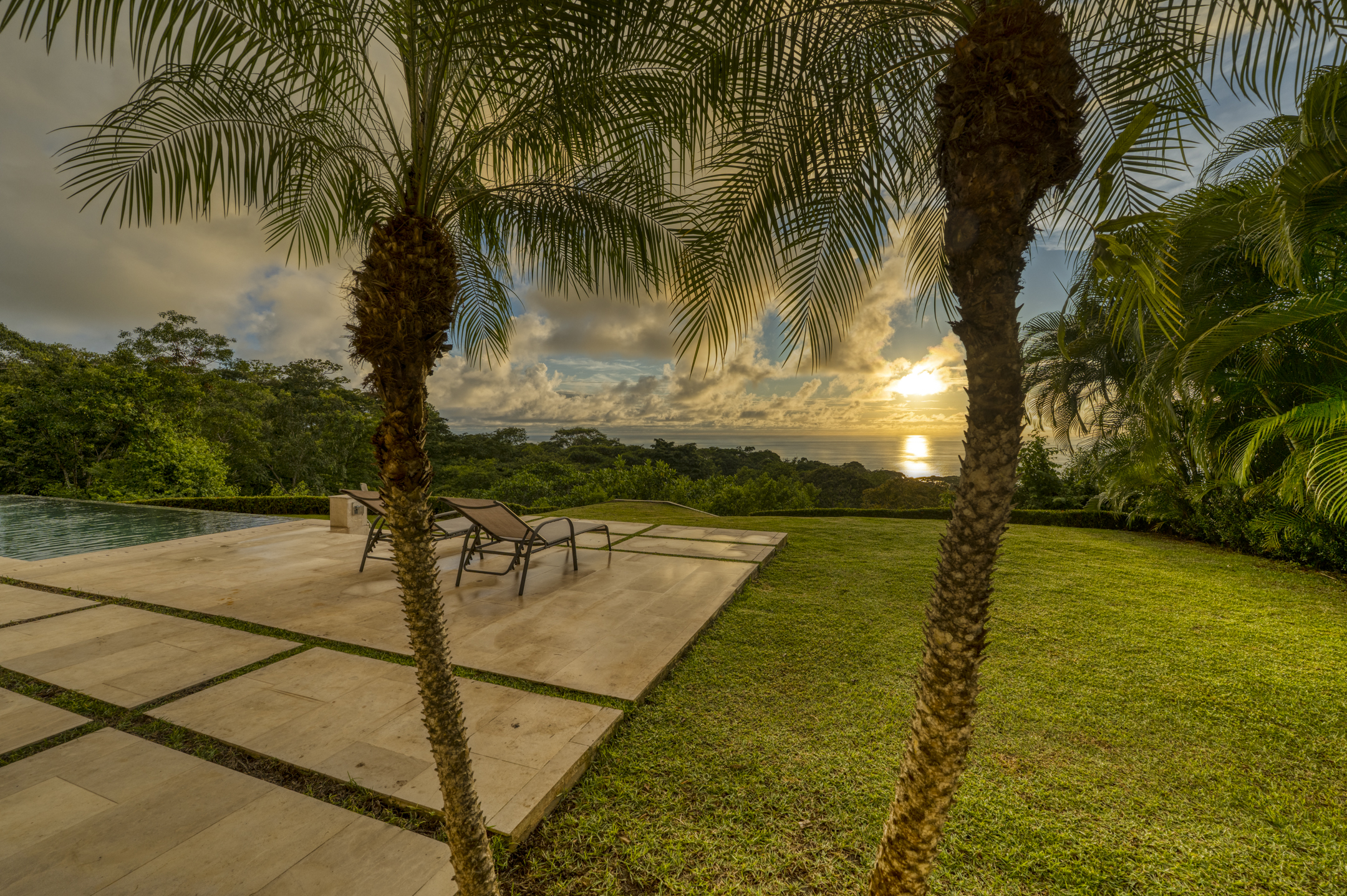 Dominical, Puntarenas, 60504, CR, 3 Bedrooms Bedrooms, ,4 BathroomsBathrooms,Residential,For Sale,1992899