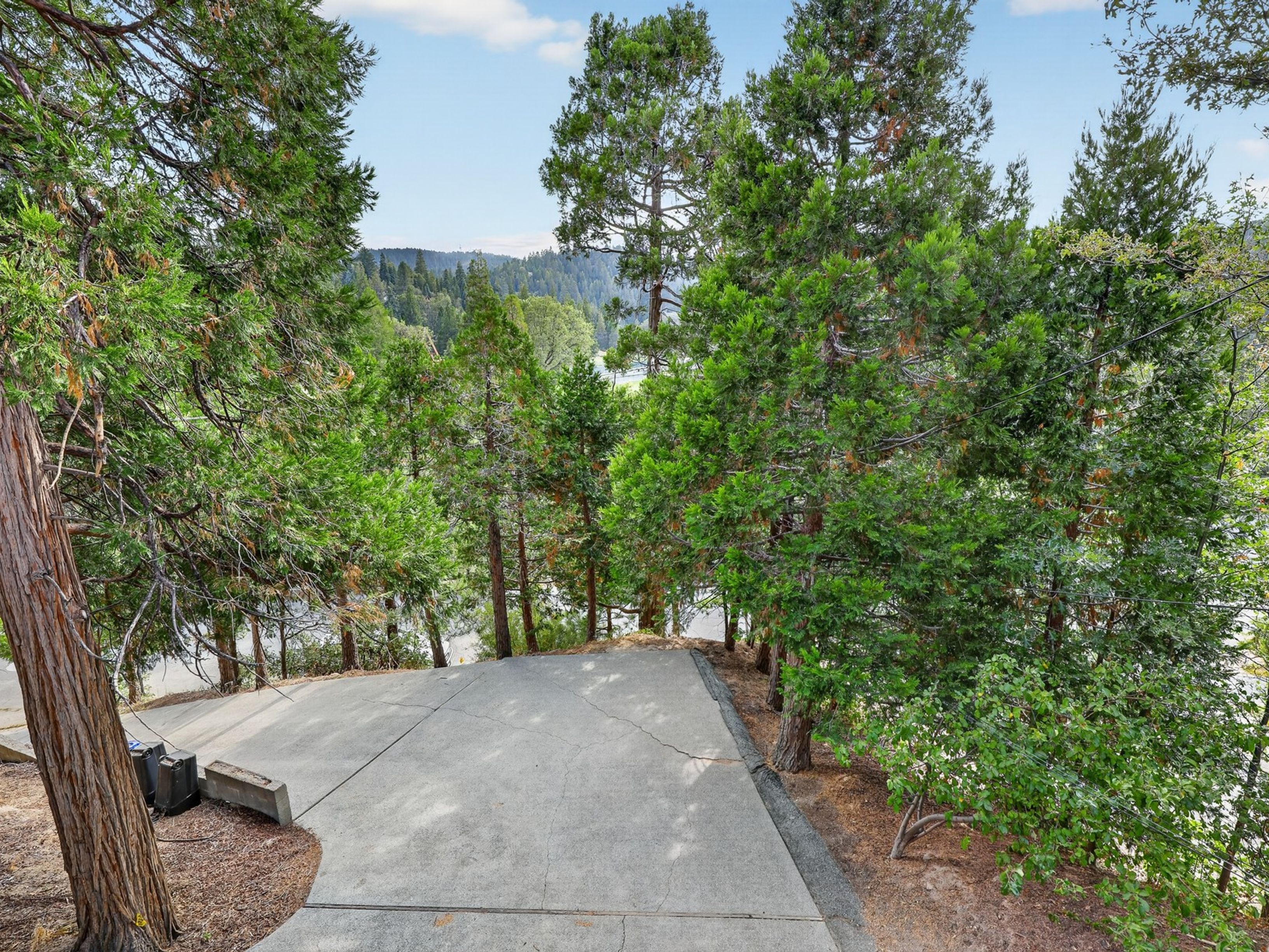  349 Golf Course Road, Lake Arrowhead, CA 92352 - 物件實景