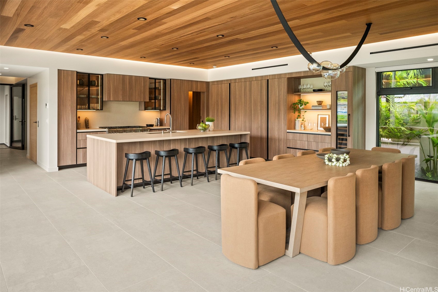 Honolulu, Hawaii, 96816, United States, 5 Bedrooms Bedrooms, ,6 BathroomsBathrooms,Residential,For Sale,1989143