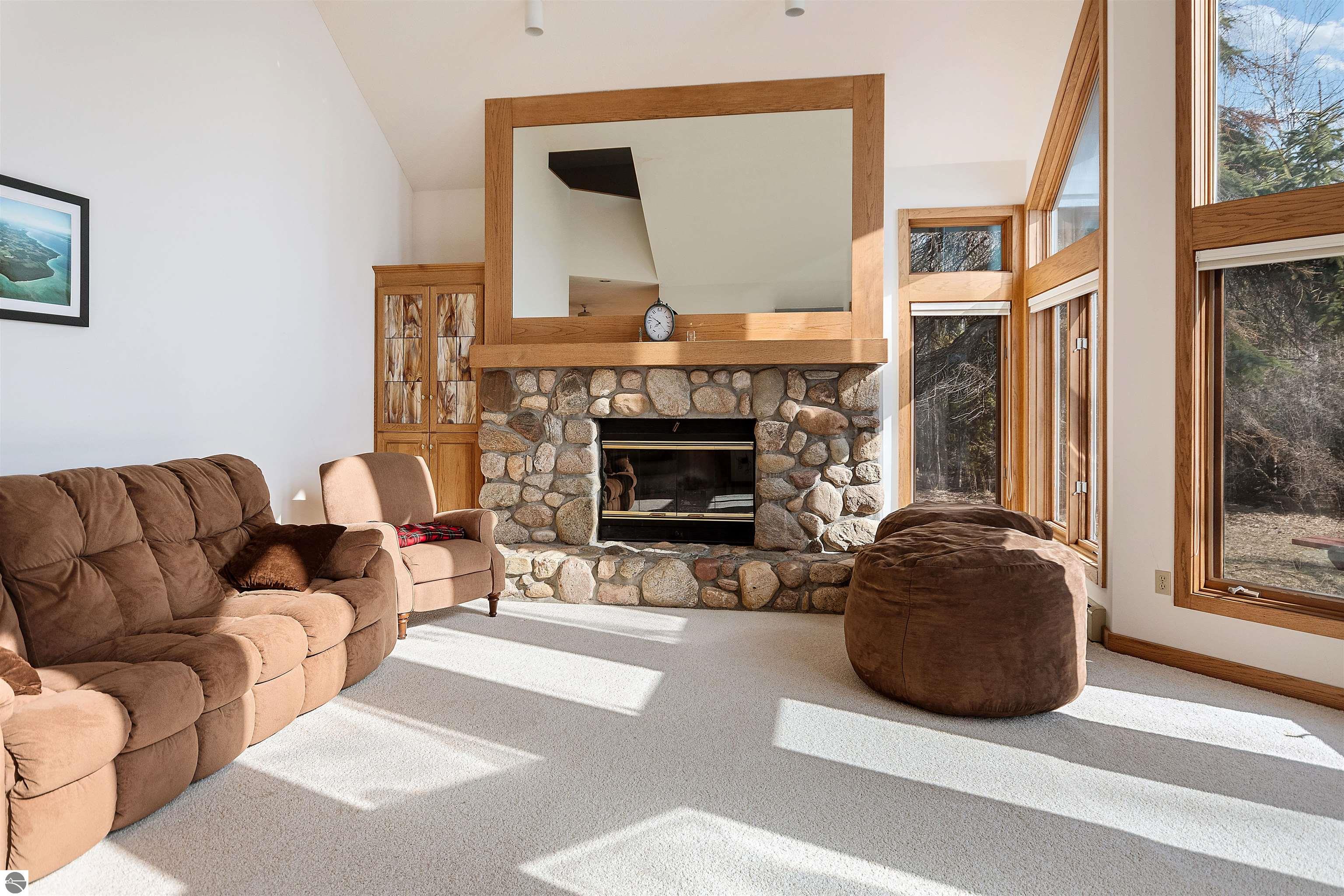 Traverse City, Michigan, 49686, United States, 5 Bedrooms Bedrooms, ,4 BathroomsBathrooms,Residential,For Sale,1770501
