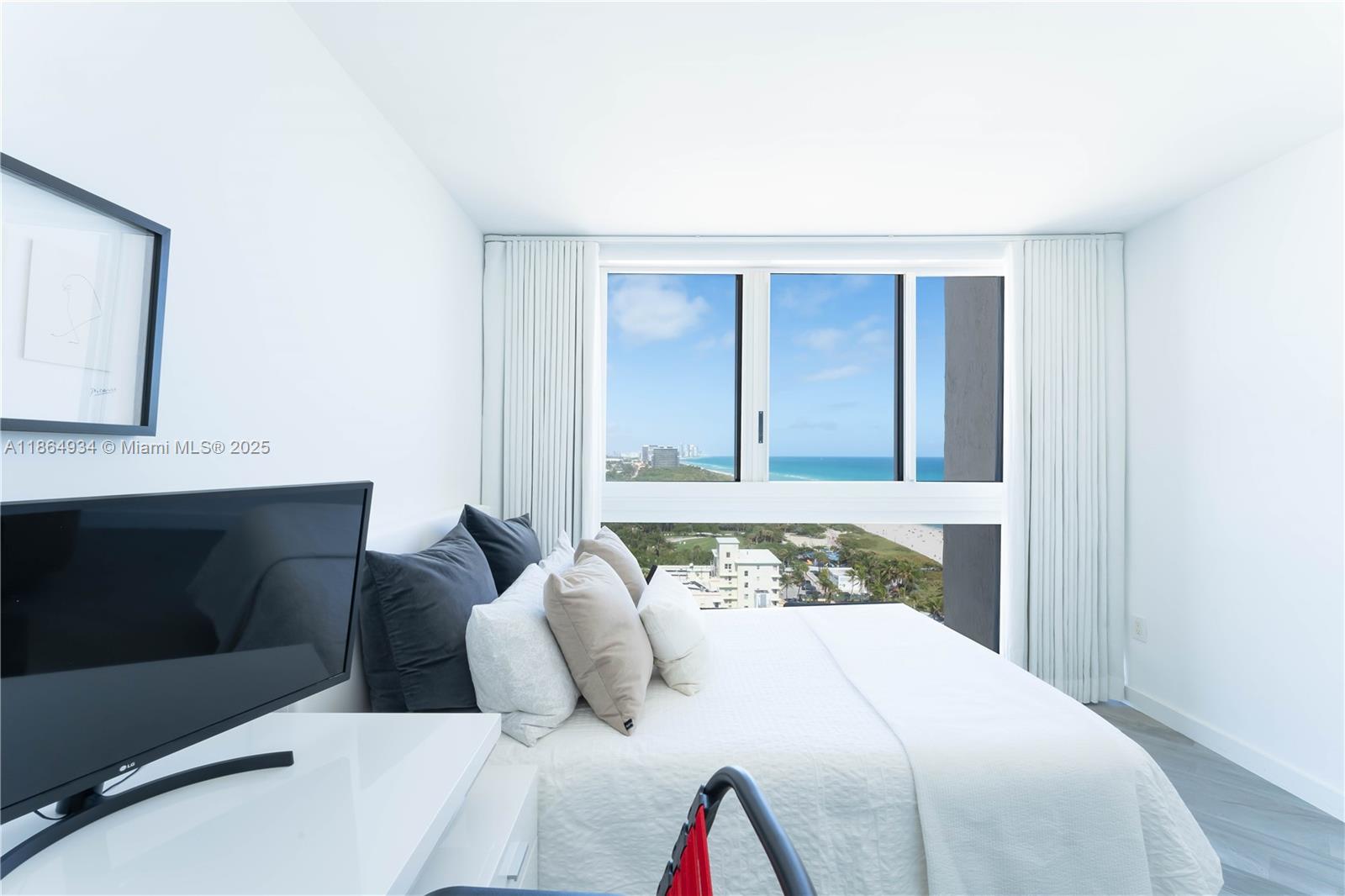 Miami Beach, Florida, 33141, United States, 2 Bedrooms Bedrooms, ,2 BathroomsBathrooms,Residential,For Sale,1927404