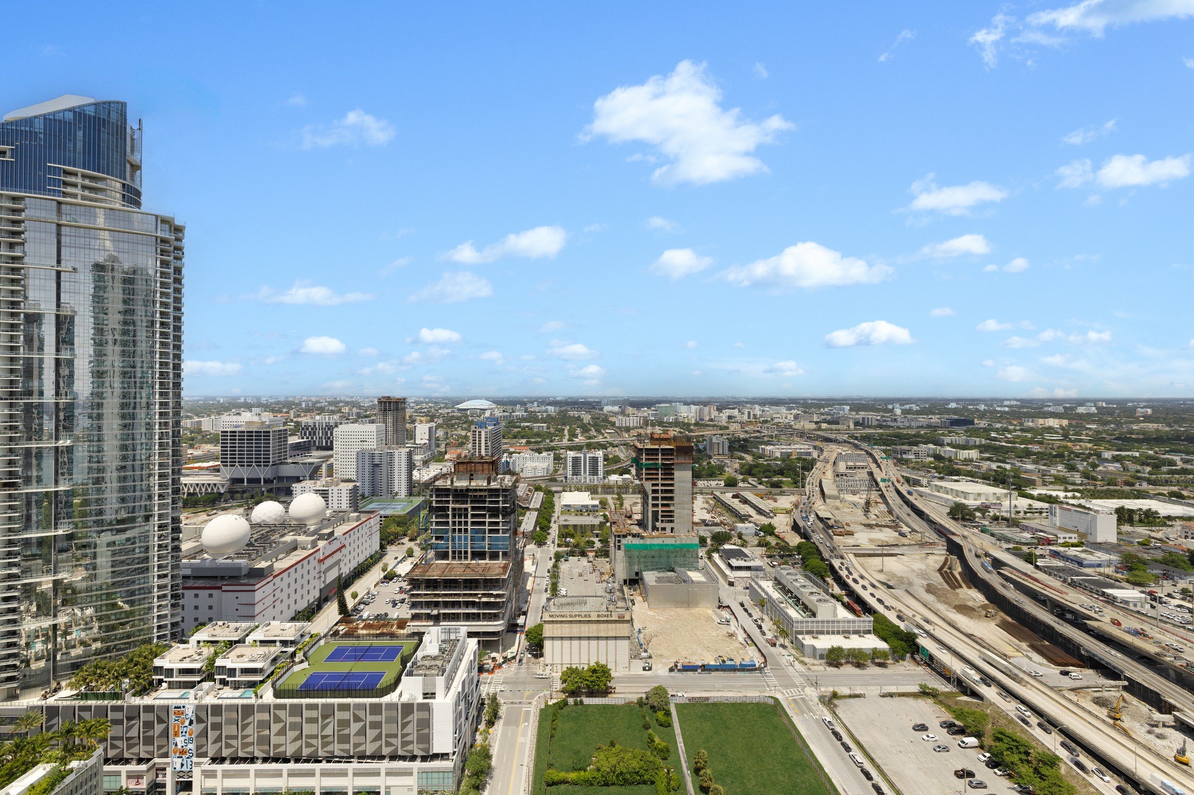  1000 Biscayne Blvd, Miami, FL, 33132 - 物件實景