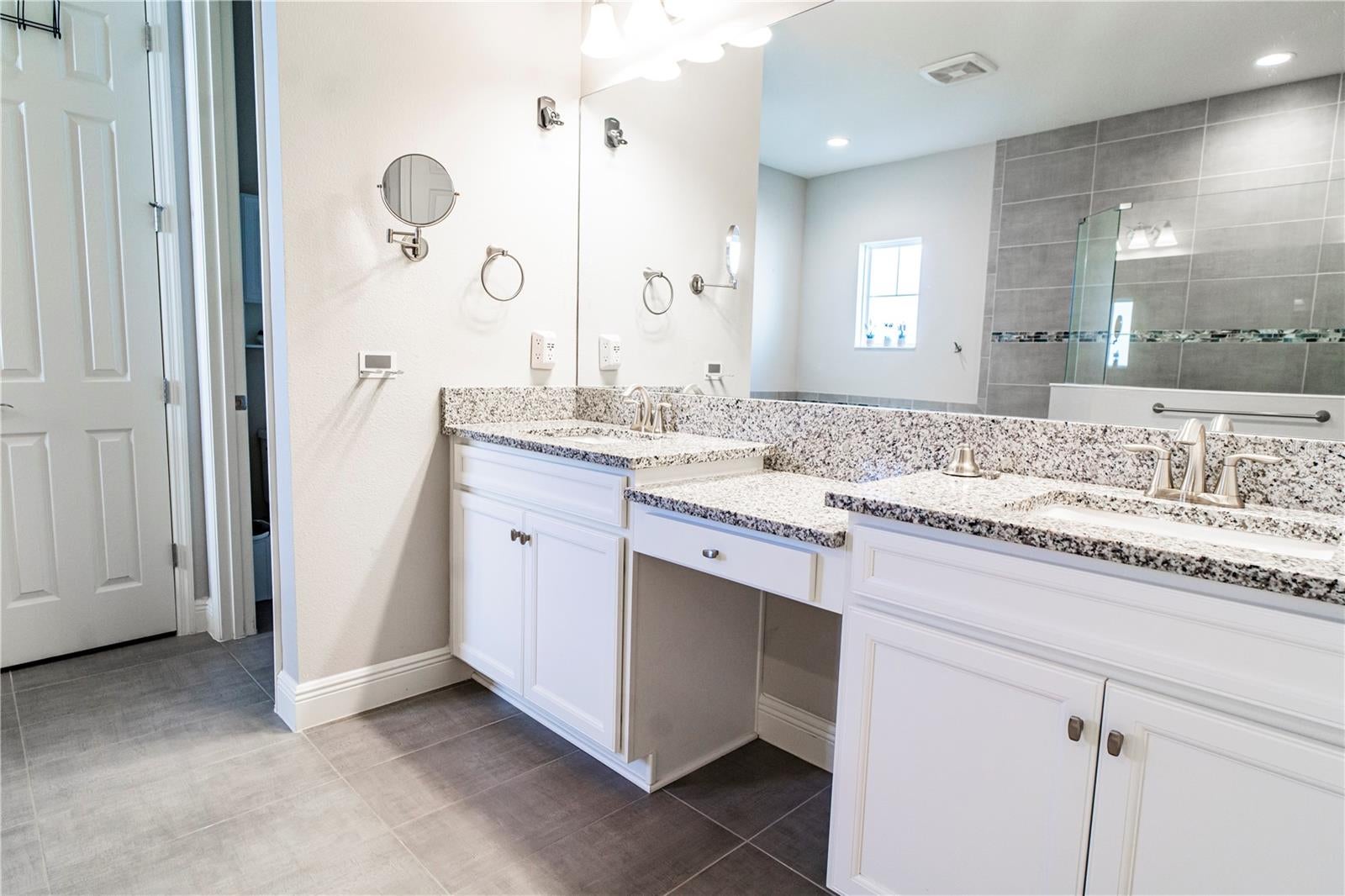 LAND O LAKES, Florida, 34637, United States, 5 Bedrooms Bedrooms, ,4 BathroomsBathrooms,Residential,For Sale,1759399