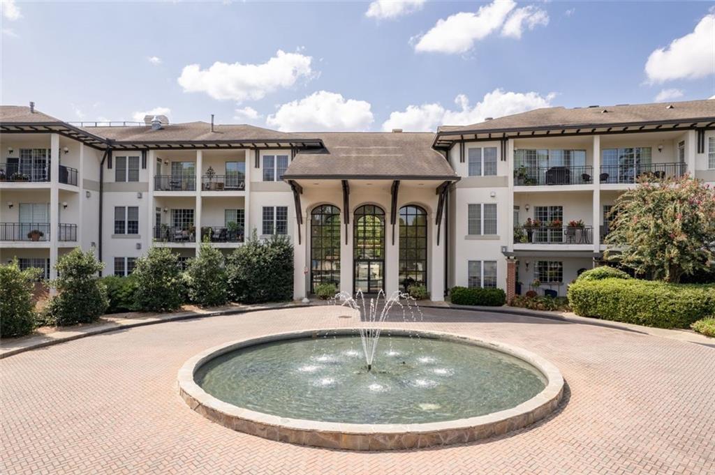 Atlanta, Georgia, 30327, United States, 2 Bedrooms Bedrooms, ,3 BathroomsBathrooms,Residential,For Sale,1895393