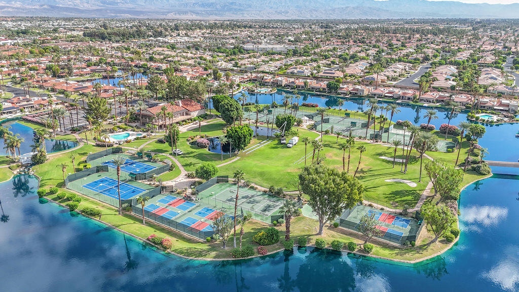 Rancho Mirage, California, 92270, United States, 3 Bedrooms Bedrooms, ,2 BathroomsBathrooms,Residential,For Sale,1962982