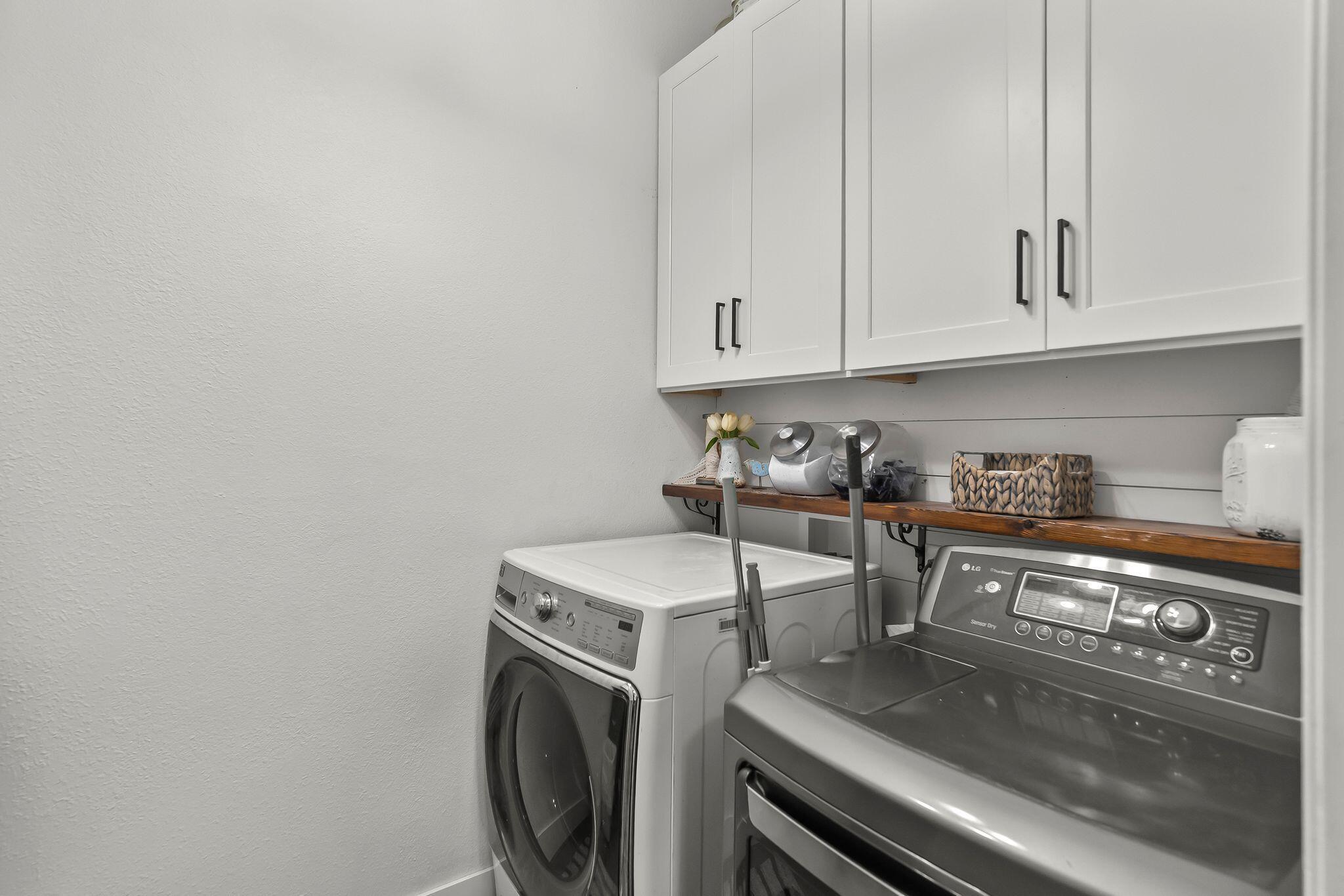 St George, Utah, 84770, United States, 6 Bedrooms Bedrooms, ,3 BathroomsBathrooms,Residential,For Sale,2005357