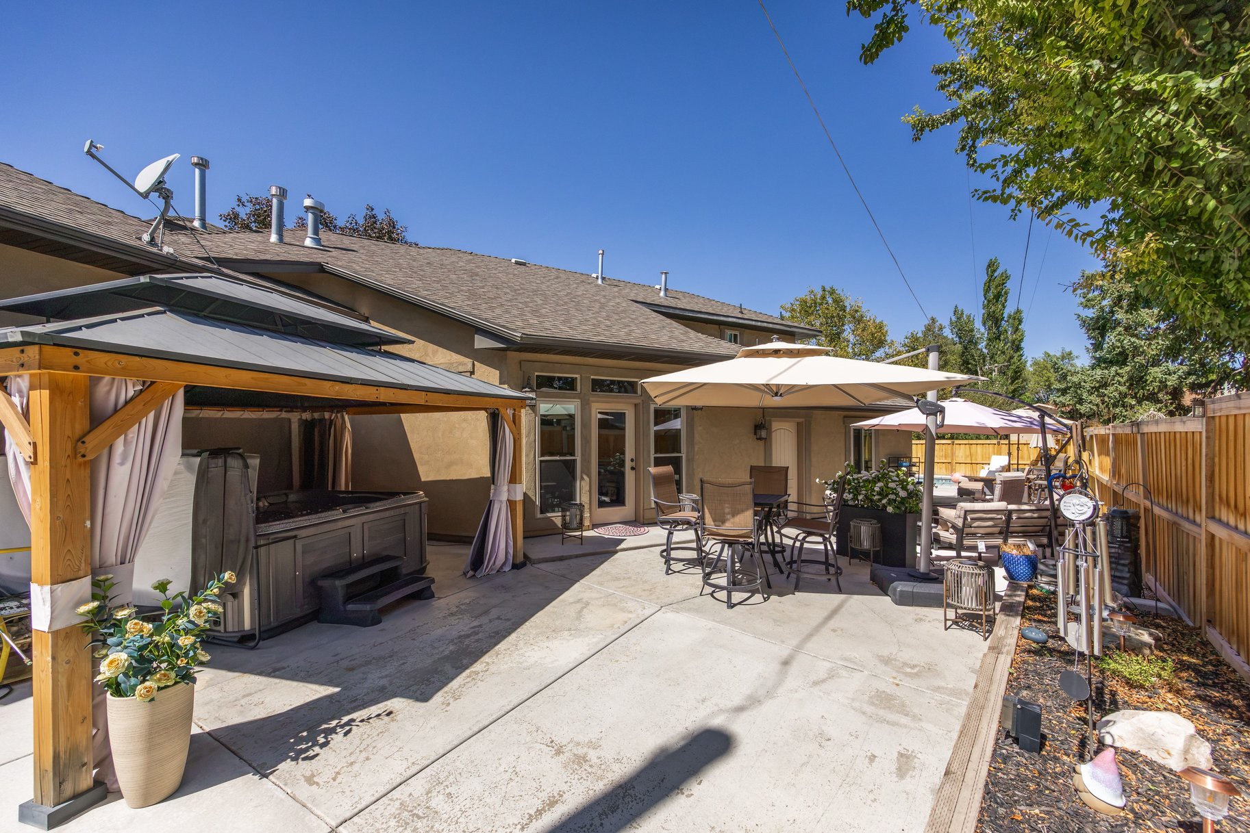  East Millcreek Living with New Saltwater Pool & Entertaining Spaces - 物件實景