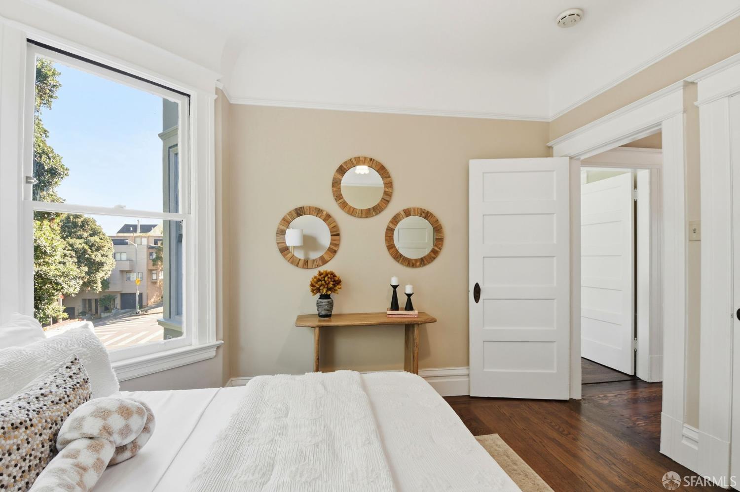 San Francisco, California, 94115, United States, 3 Bedrooms Bedrooms, ,1 BathroomBathrooms,Residential,For Sale,1992126