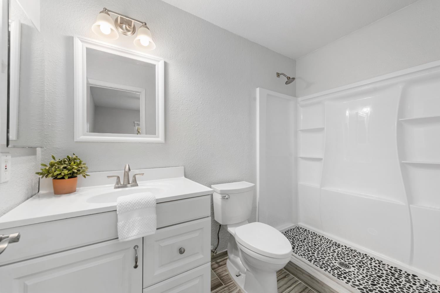 Fairfield, California, 94533, United States, 3 Bedrooms Bedrooms, ,2 BathroomsBathrooms,Residential,For Sale,1974145