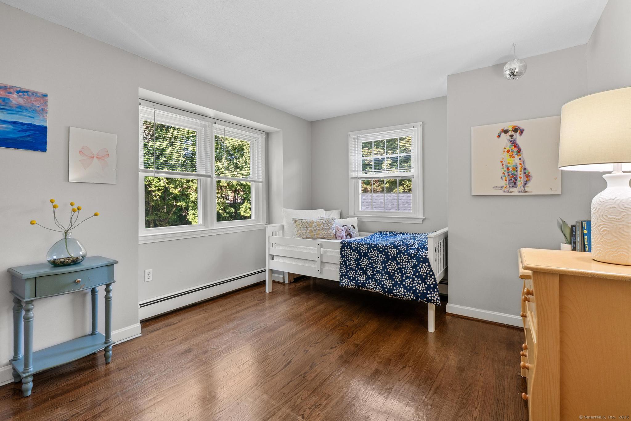 Simsbury, Connecticut, 06092, United States, 4 Bedrooms Bedrooms, ,3 BathroomsBathrooms,Residential,For Sale,1940650